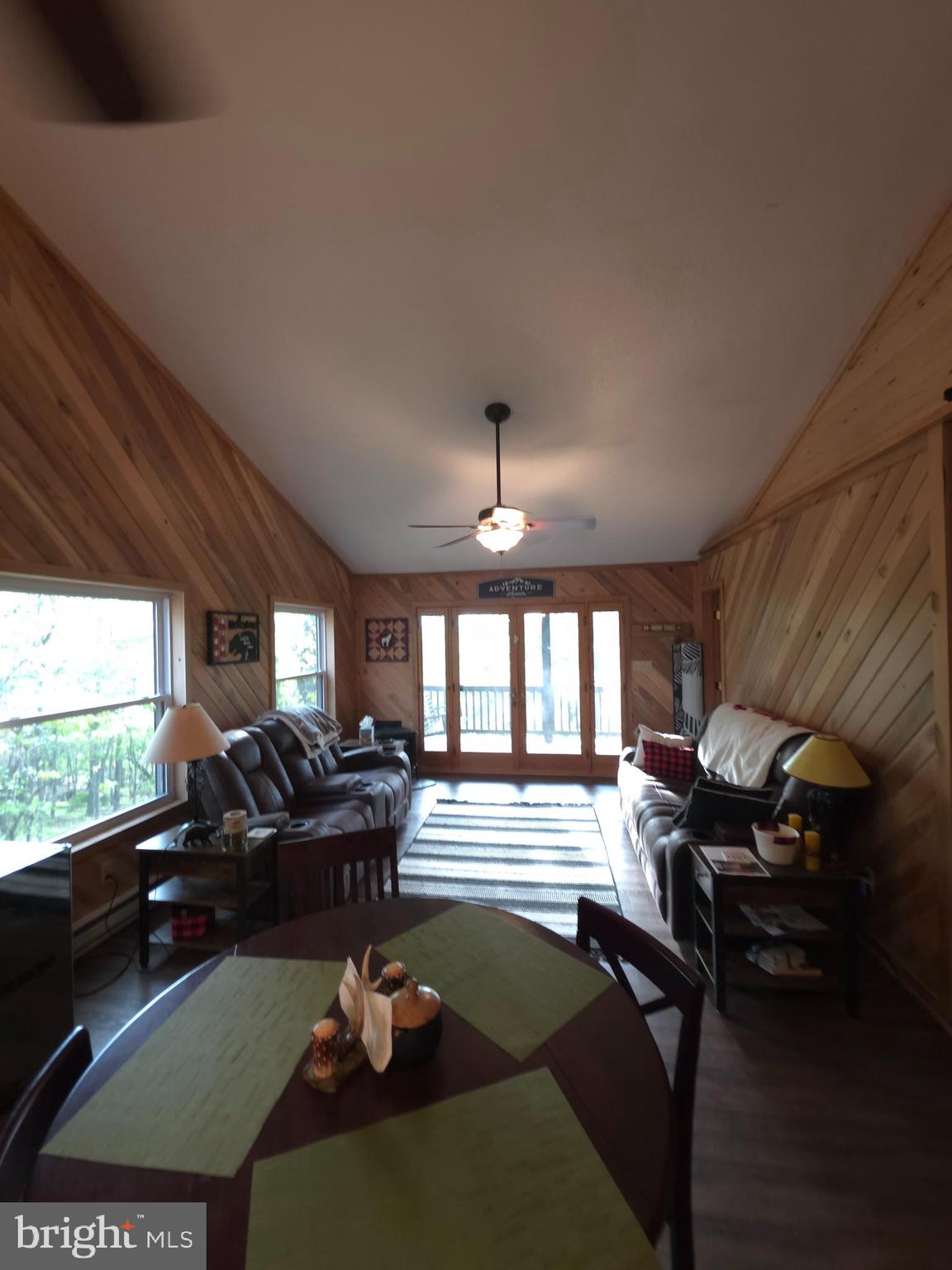 BUCK RIDGES - Residential