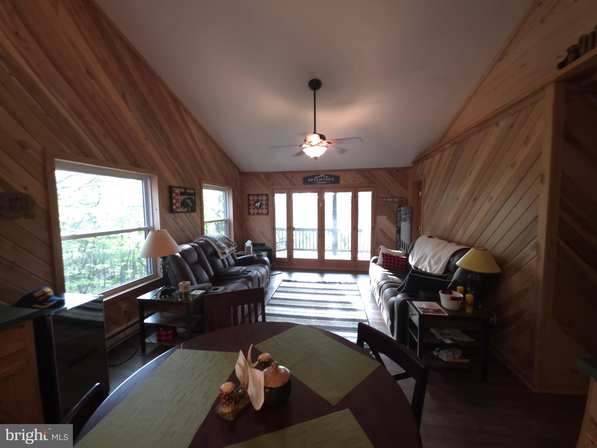 BUCK RIDGES - Residential