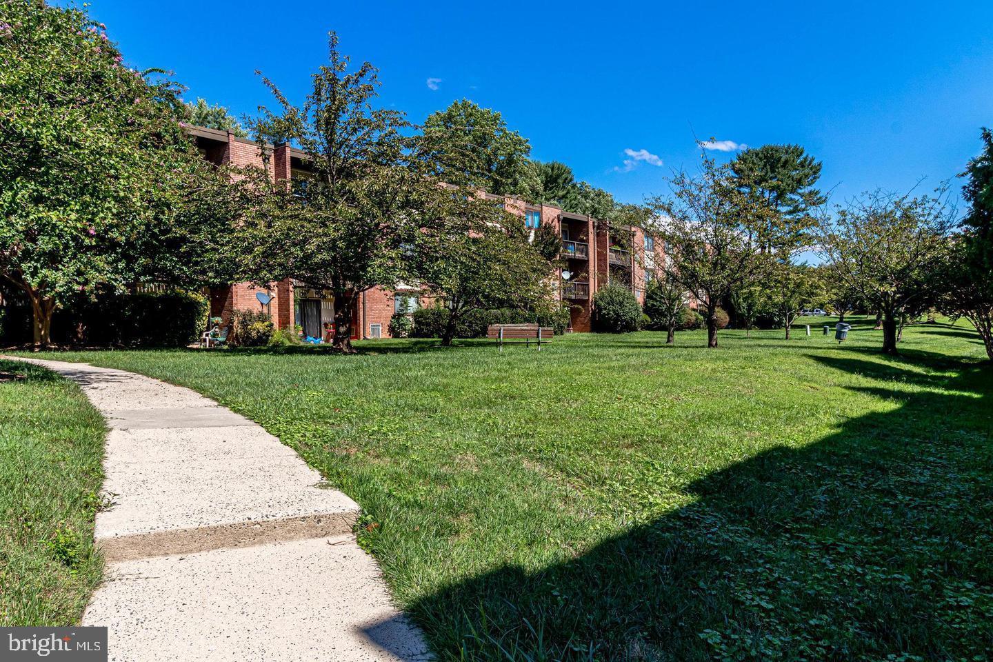 FAIRFAX WEST - Residential Lease