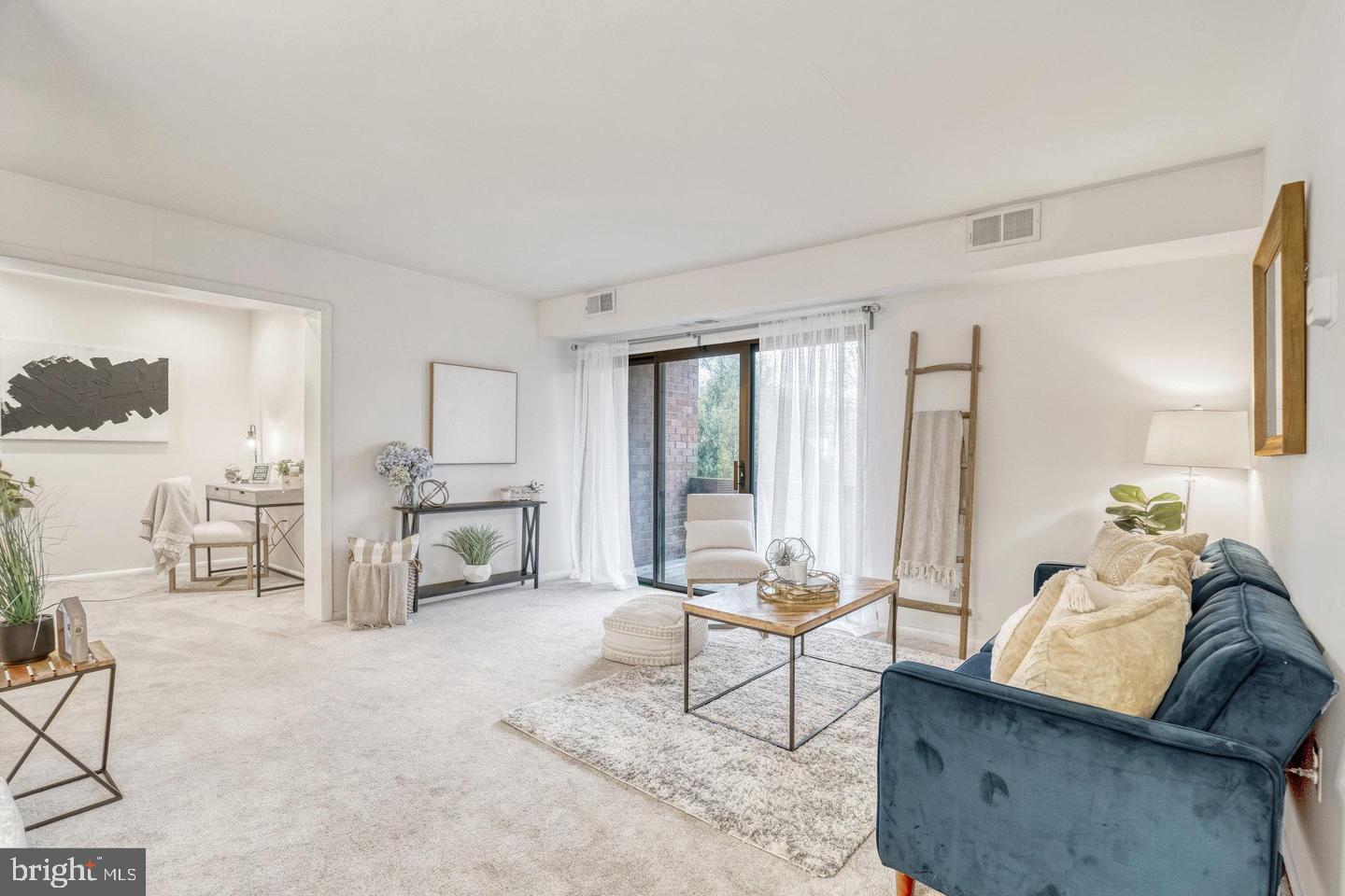 FAIRFAX WEST - Residential Lease