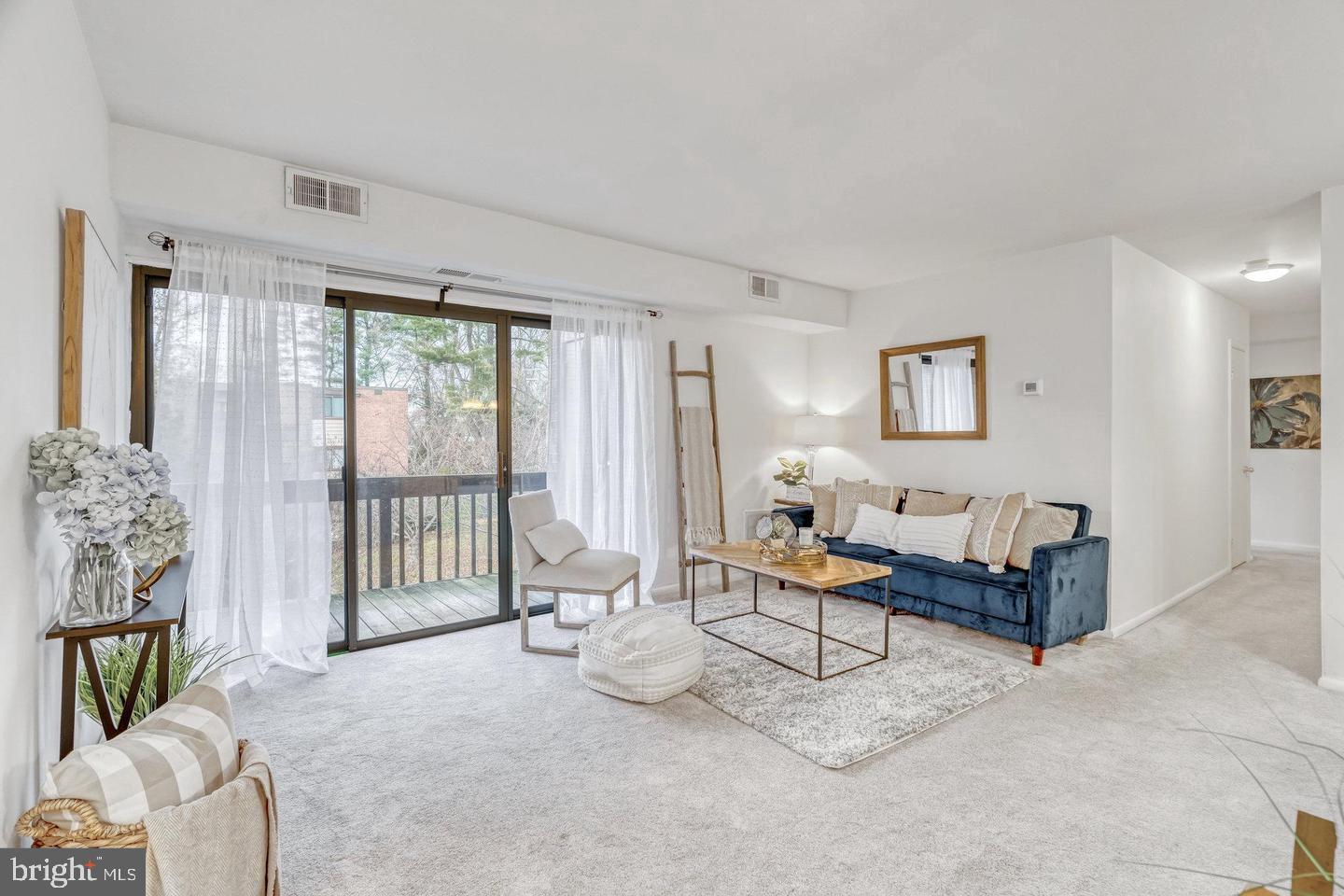 FAIRFAX WEST - Residential Lease