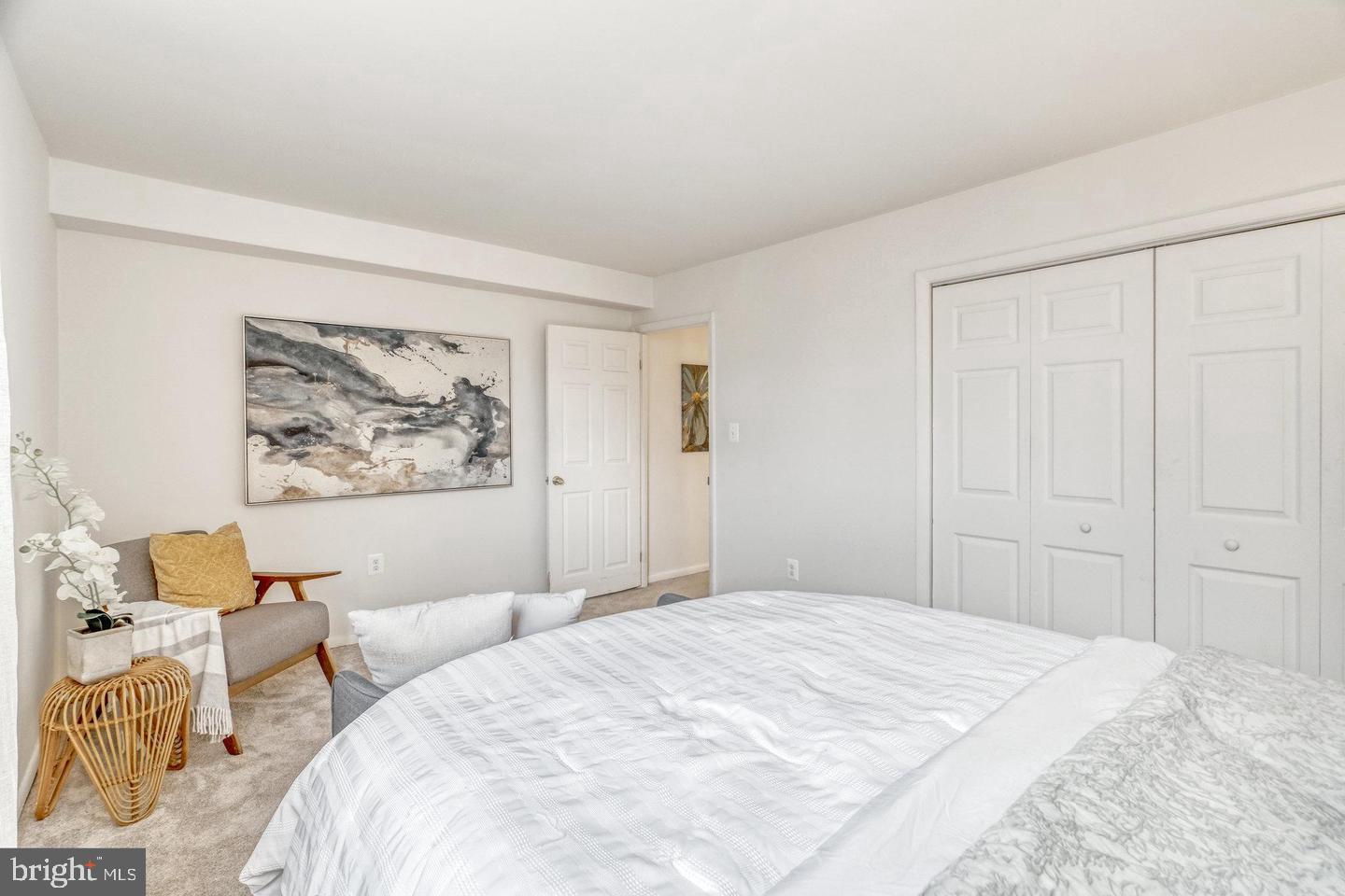 FAIRFAX WEST - Residential Lease