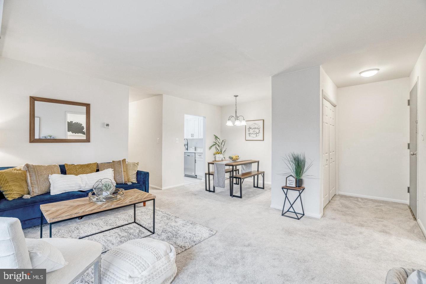 FAIRFAX WEST - Residential Lease