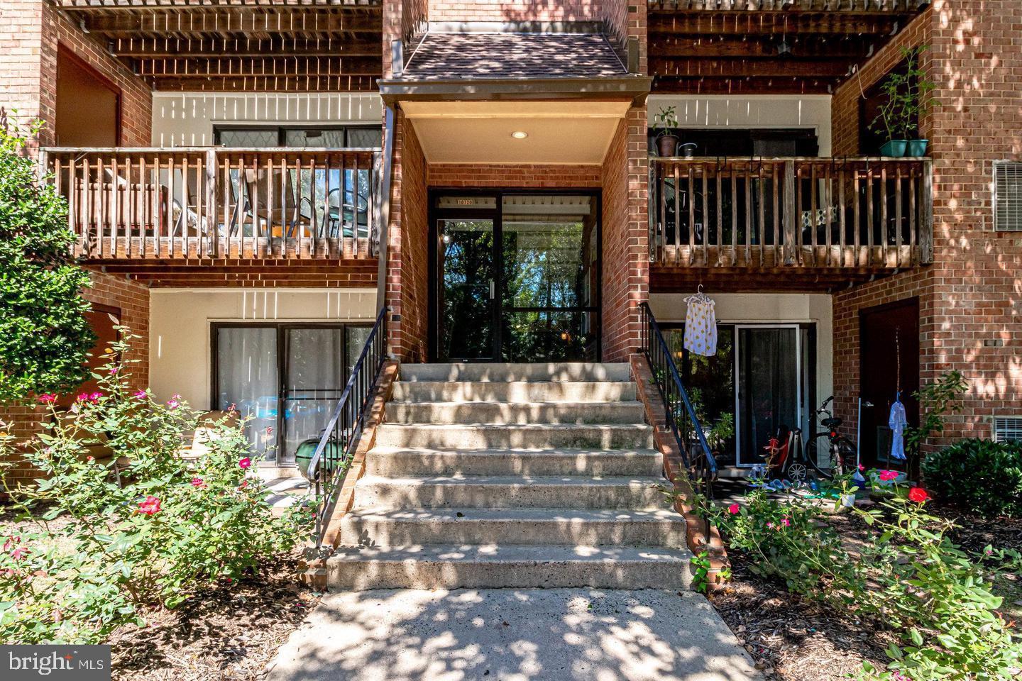 FAIRFAX WEST - Residential Lease