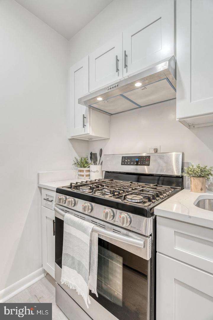 FAIRFAX WEST - Residential Lease