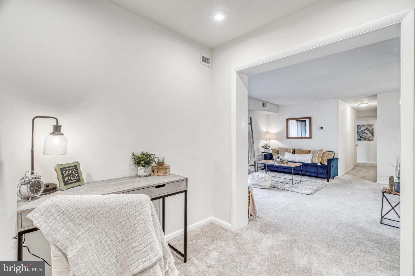 FAIRFAX WEST - Residential Lease