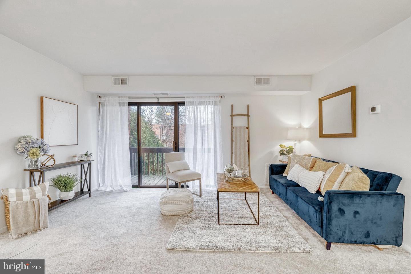 FAIRFAX WEST - Residential Lease