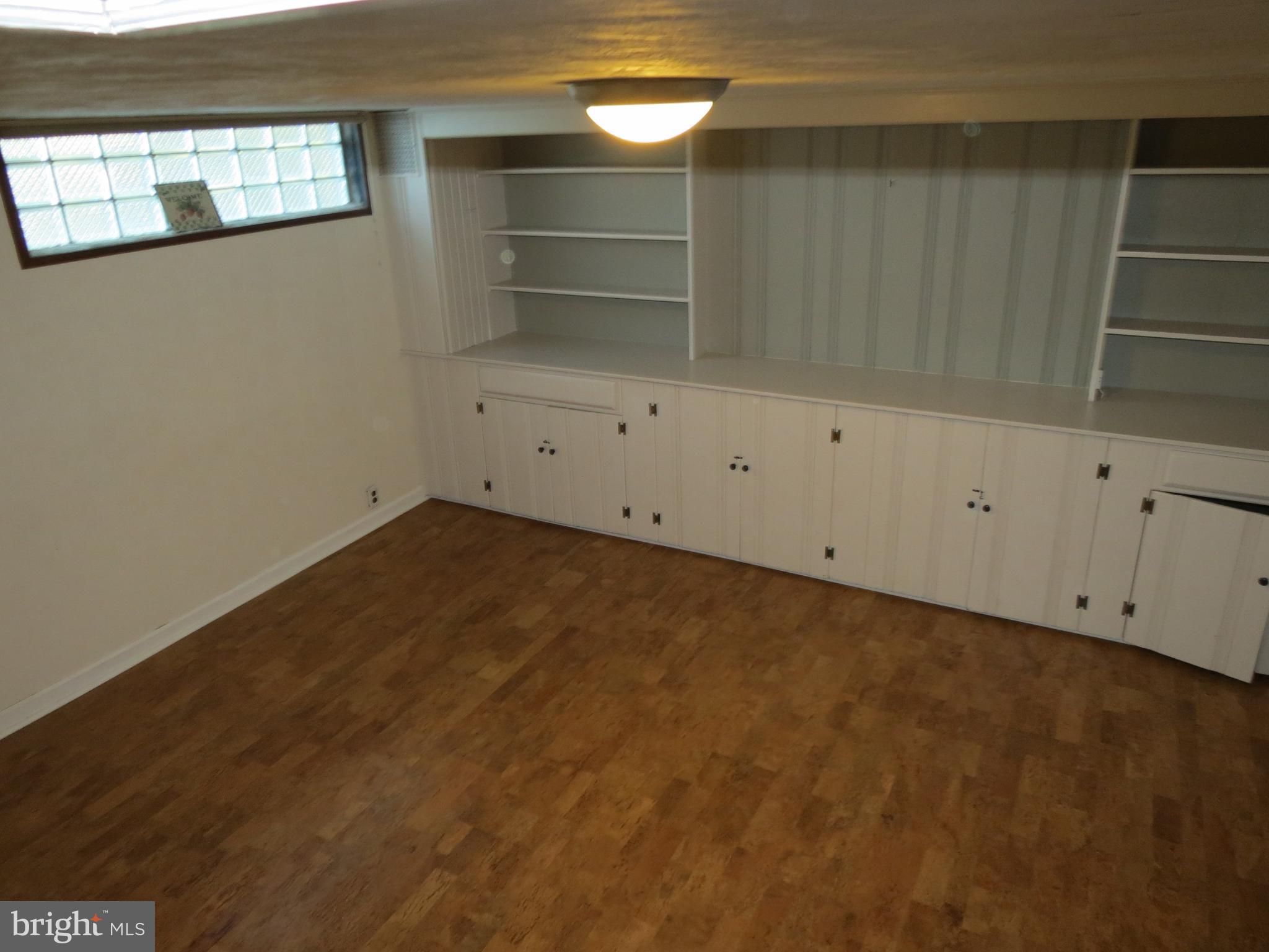 CHESTNUT HILL - Residential Lease