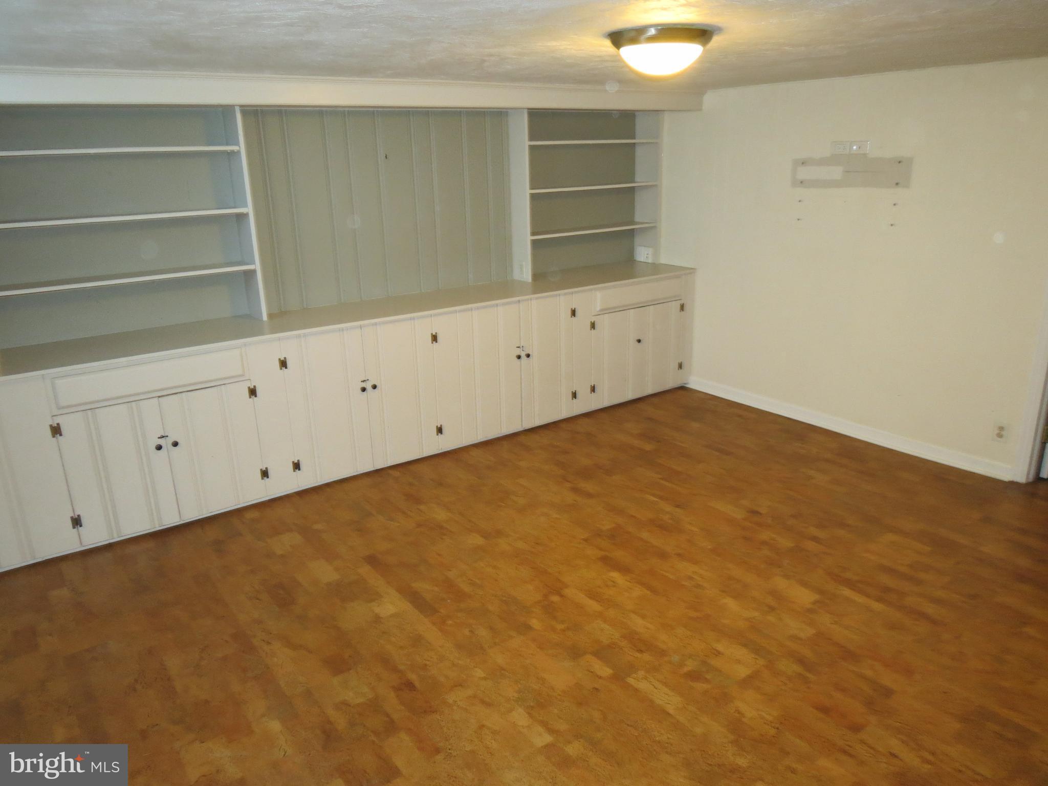 CHESTNUT HILL - Residential Lease