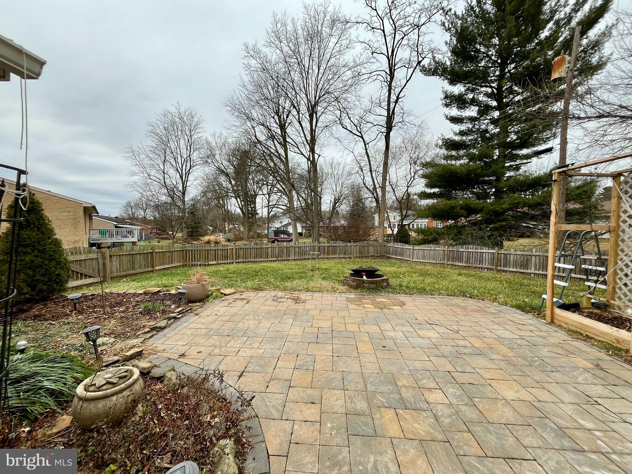 HALFWAY - Residential