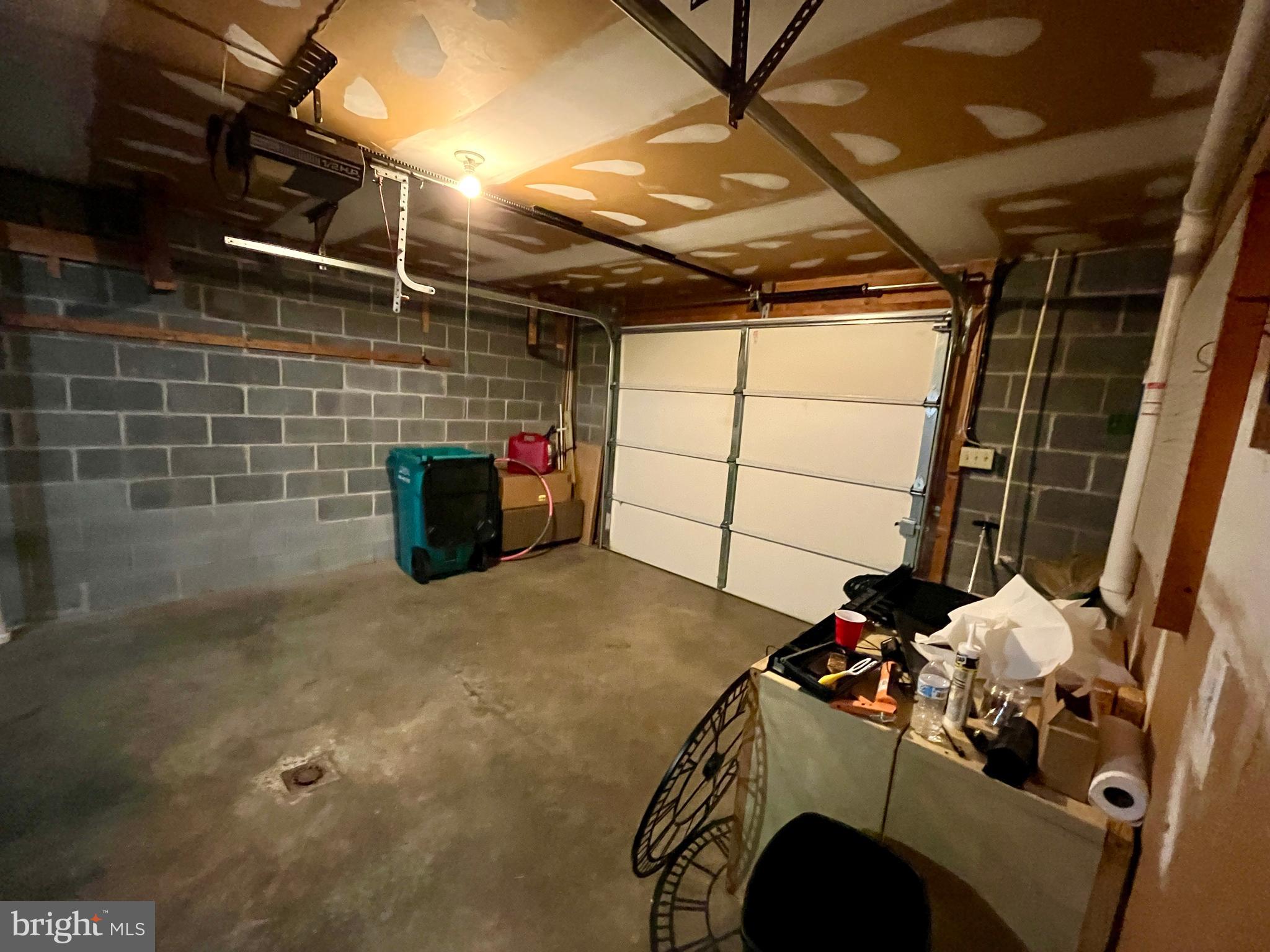 HALFWAY - Residential