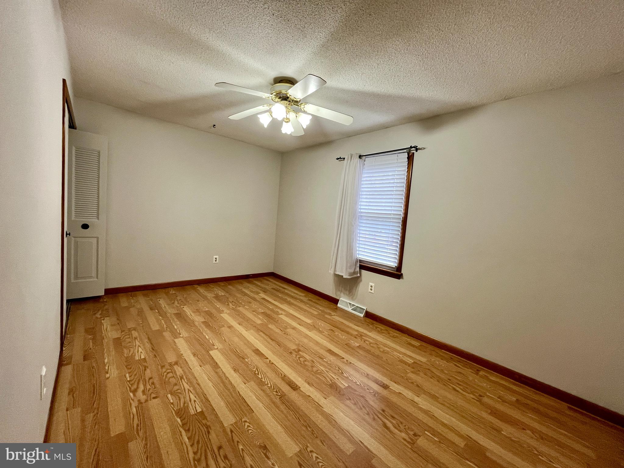 HALFWAY - Residential