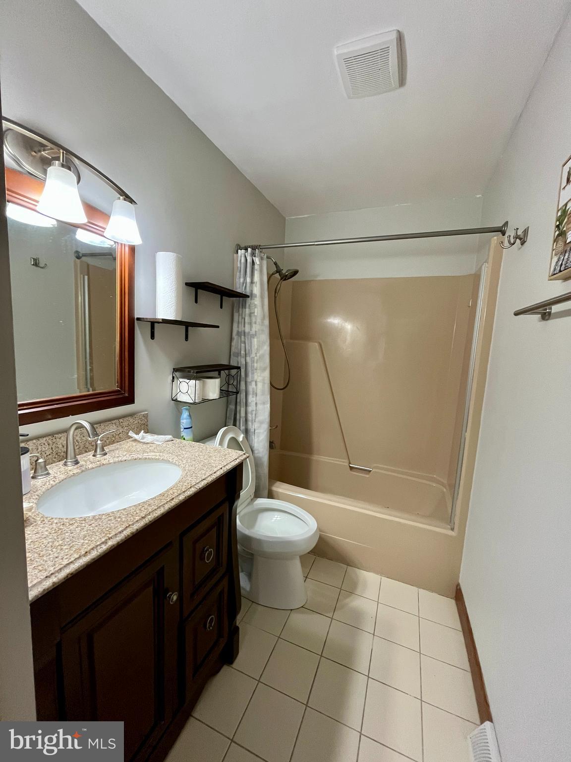 HALFWAY - Residential