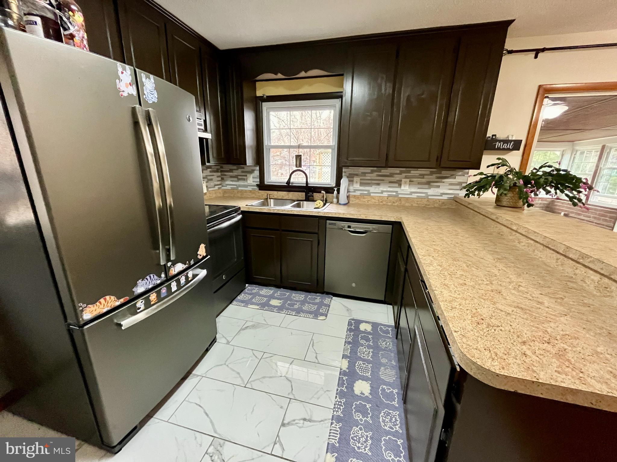 HALFWAY - Residential