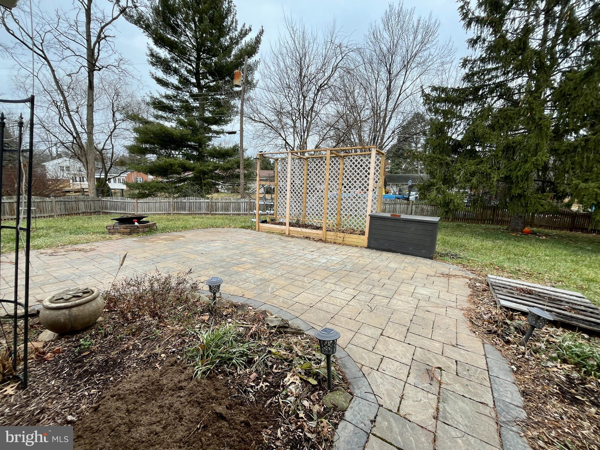 HALFWAY - Residential