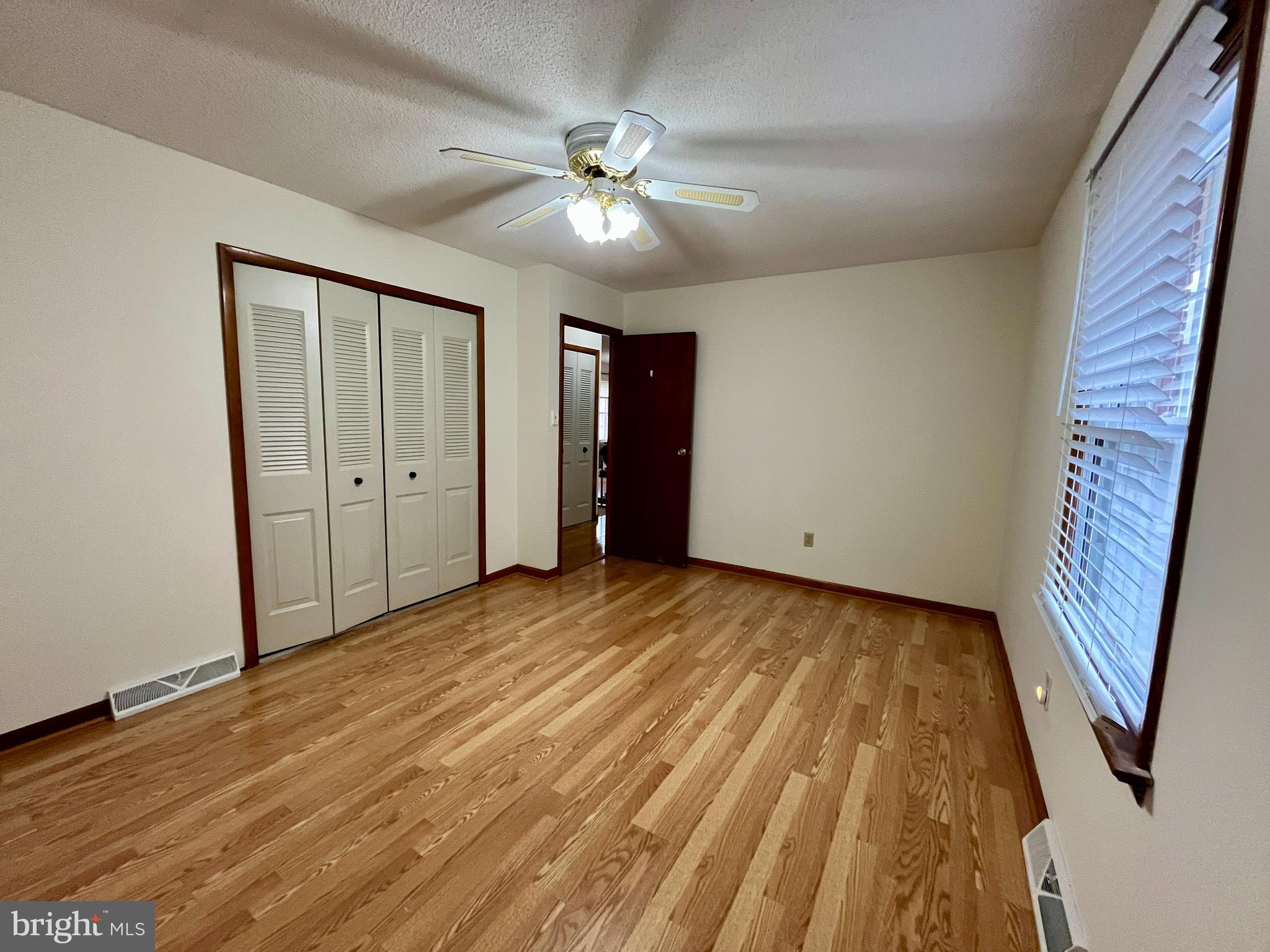 HALFWAY - Residential