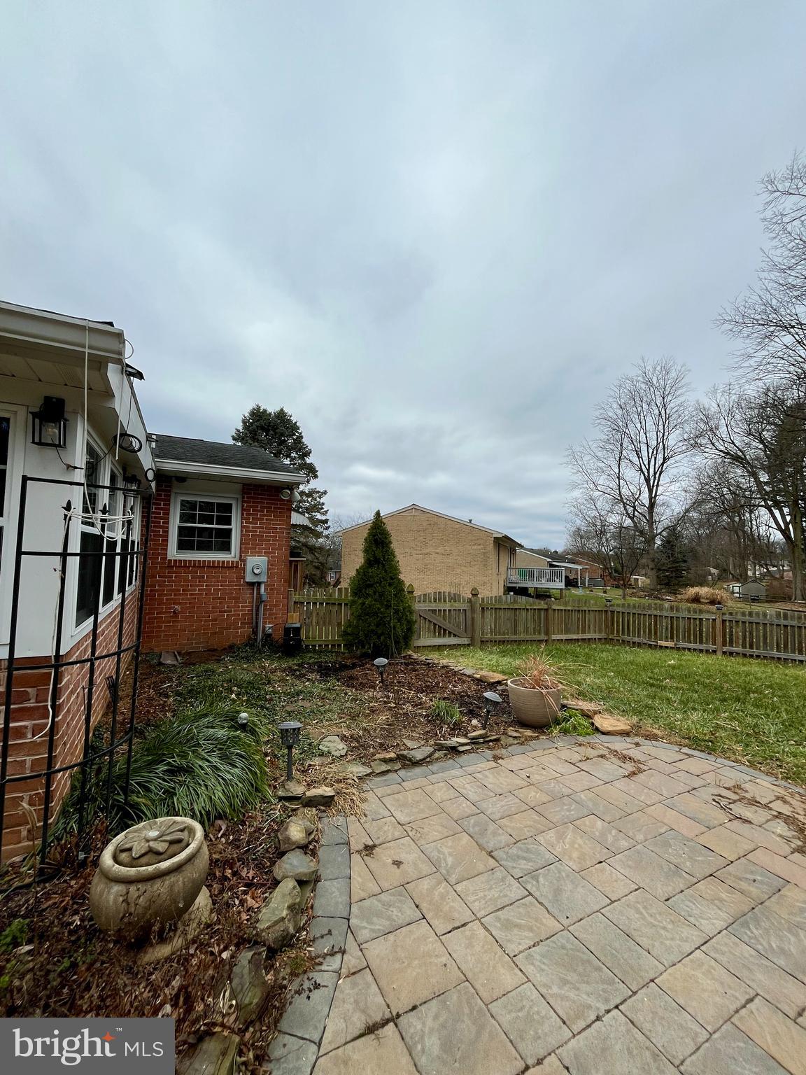 HALFWAY - Residential