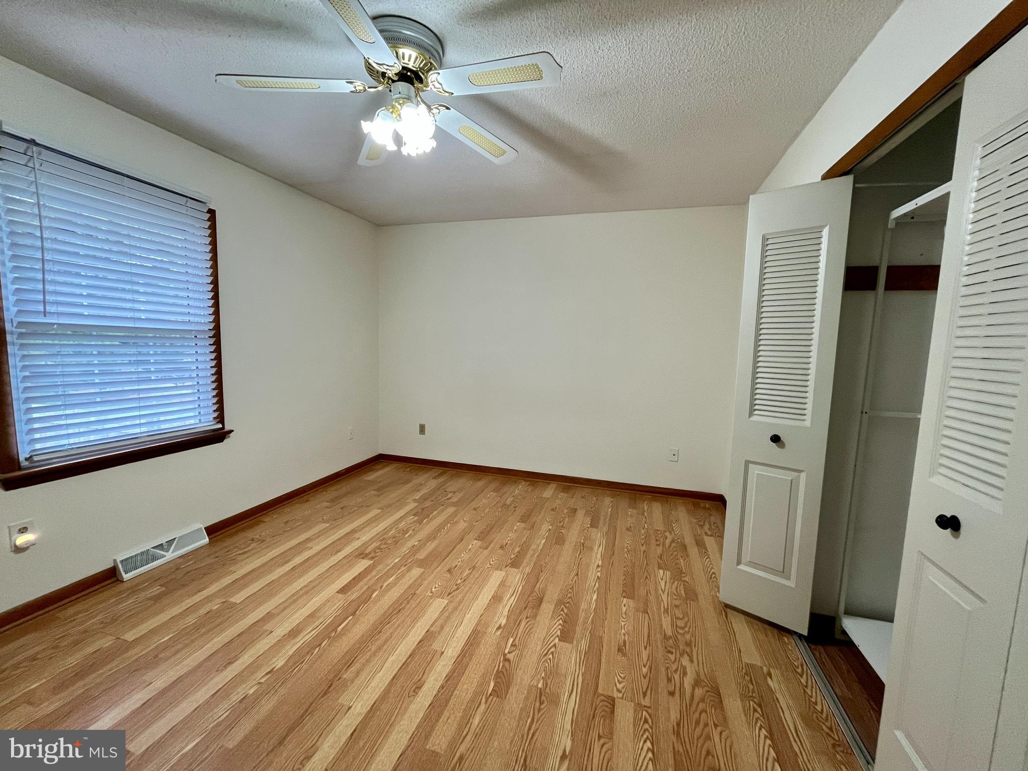 HALFWAY - Residential