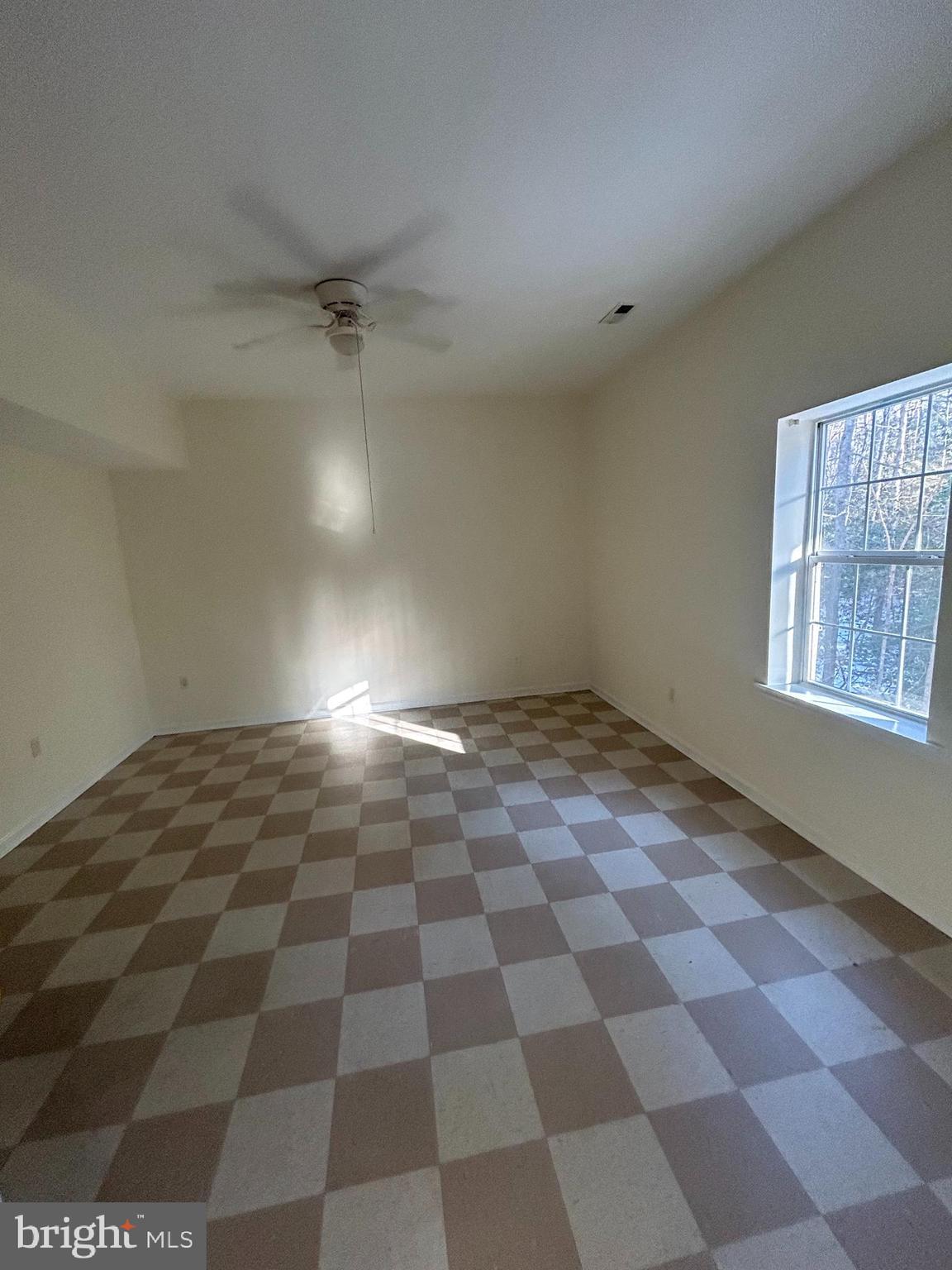 CHESAPEAKE RANCH ESTATES - Residential Lease