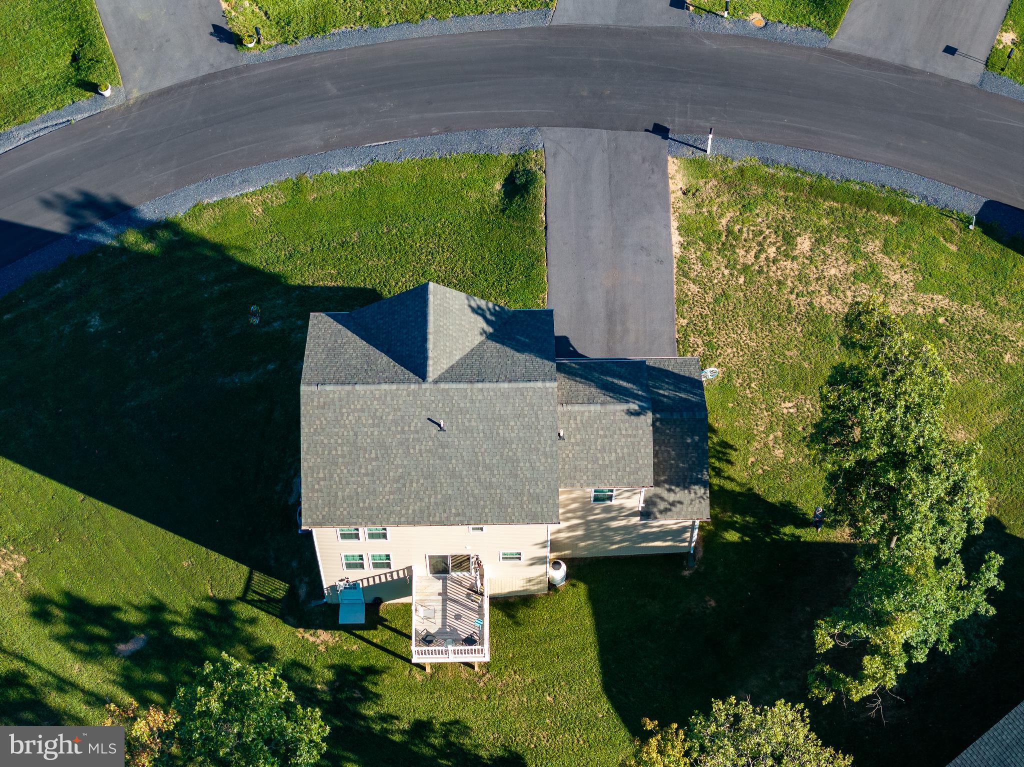 MIDDLE CREEK MANOR - Residential