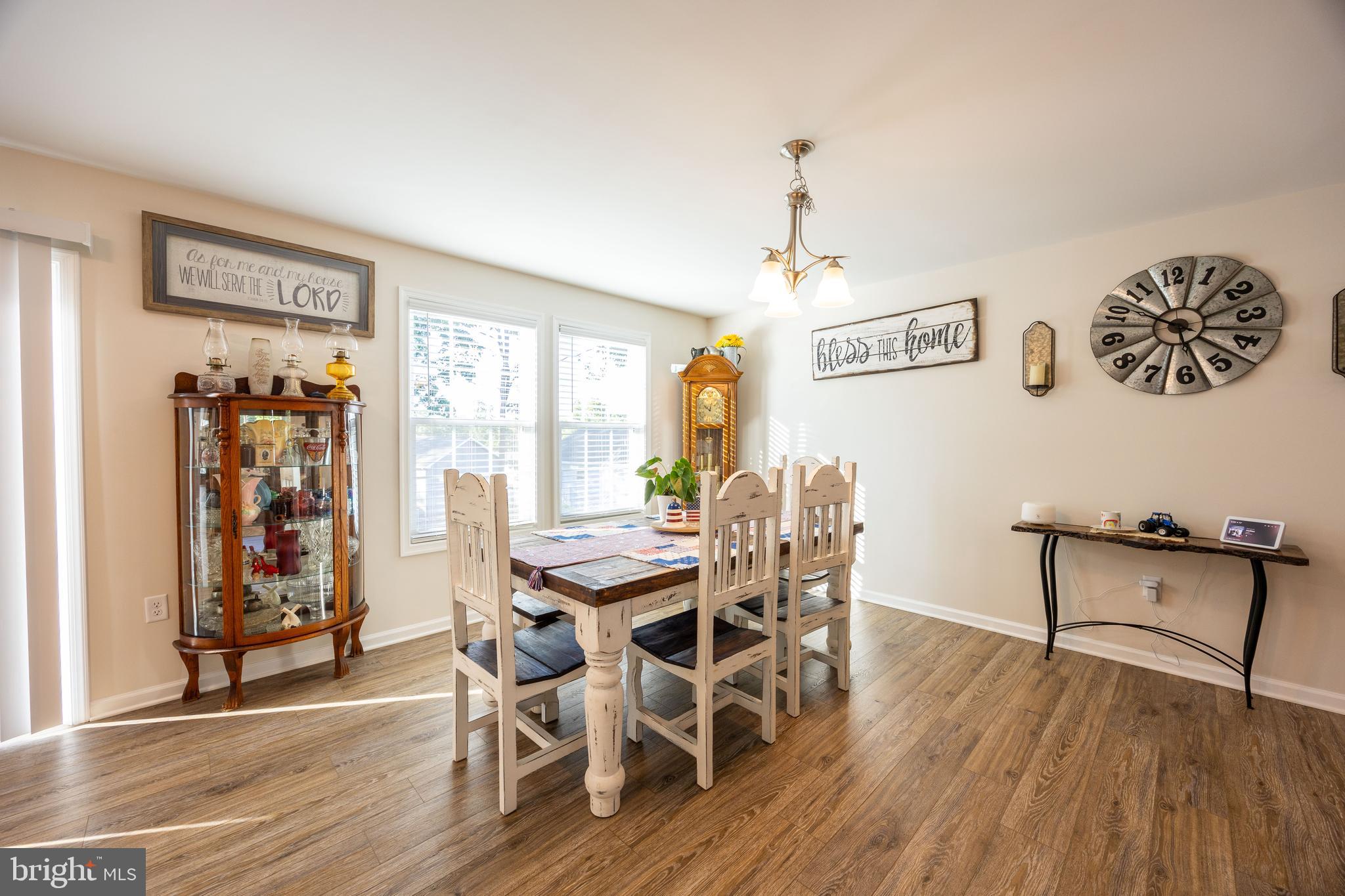 MIDDLE CREEK MANOR - Residential