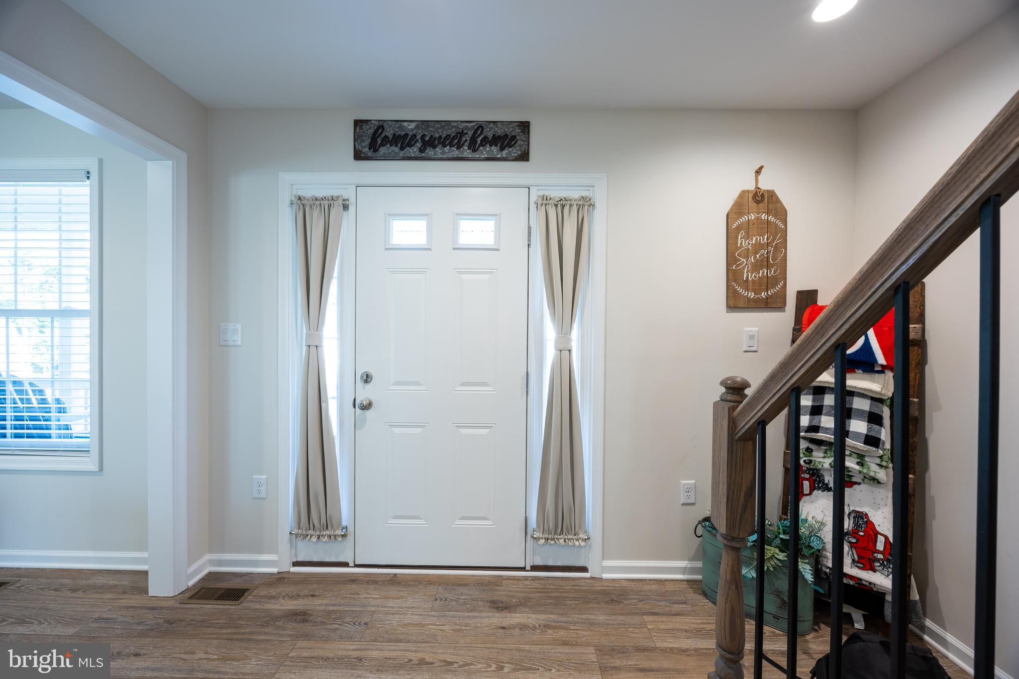 MIDDLE CREEK MANOR - Residential