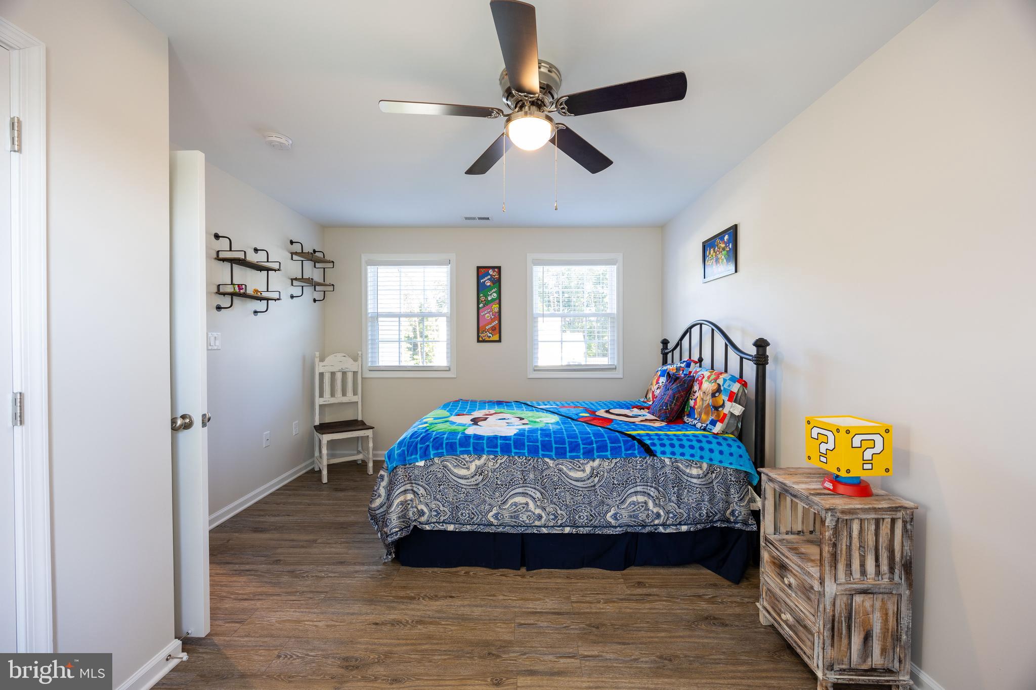 MIDDLE CREEK MANOR - Residential