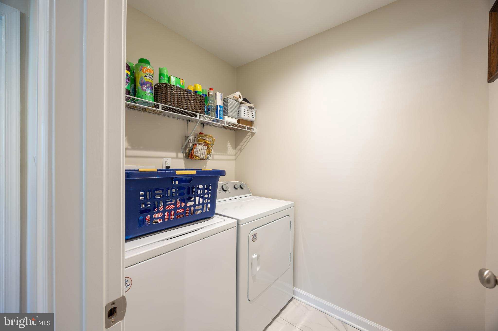 MIDDLE CREEK MANOR - Residential