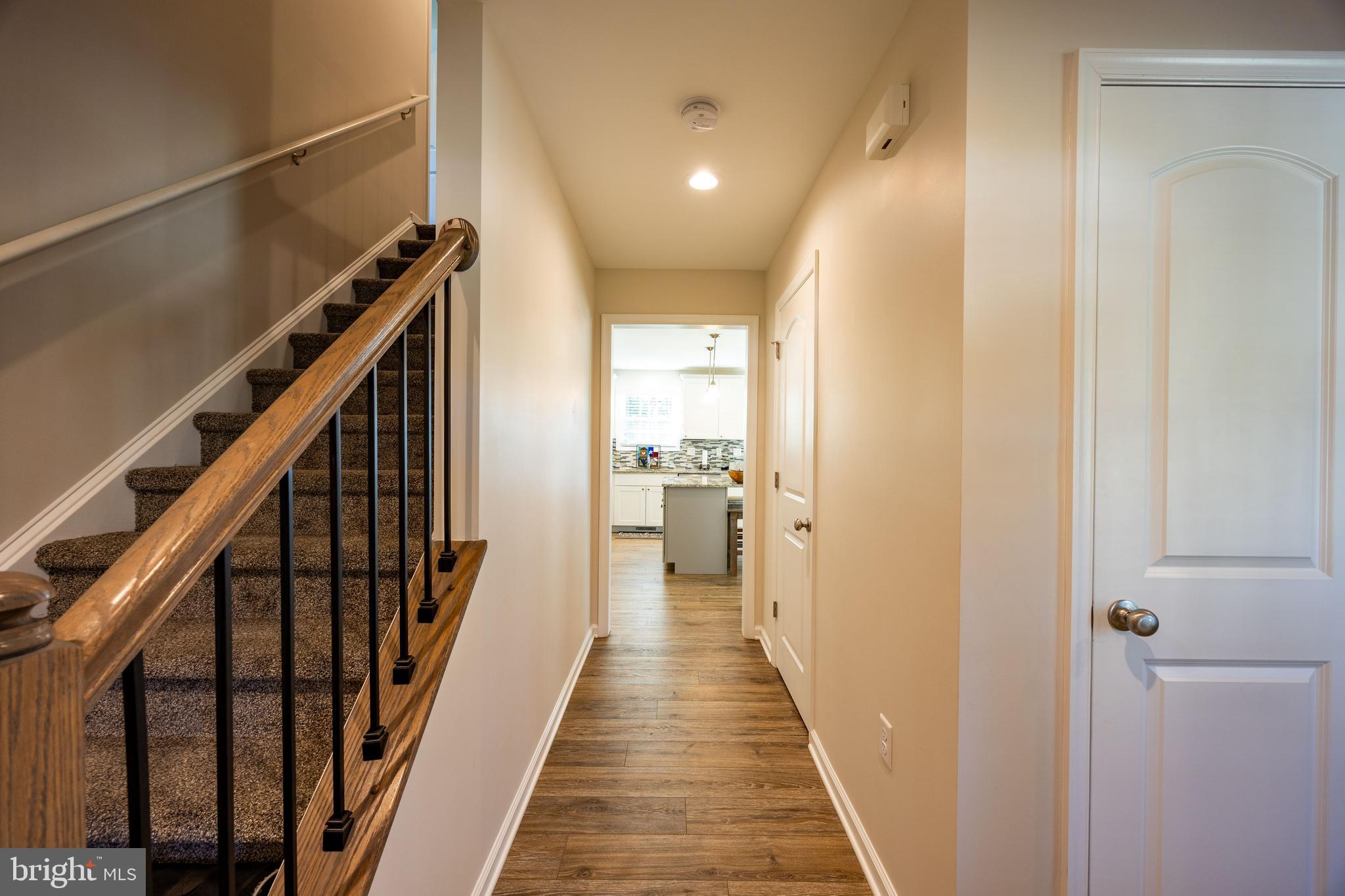 MIDDLE CREEK MANOR - Residential