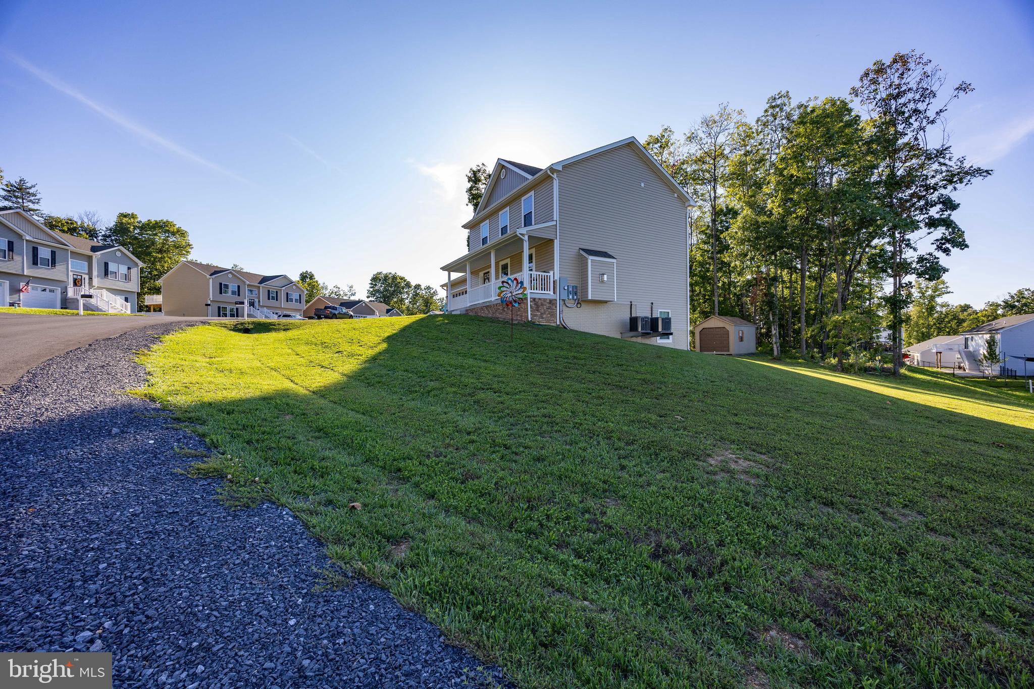 MIDDLE CREEK MANOR - Residential