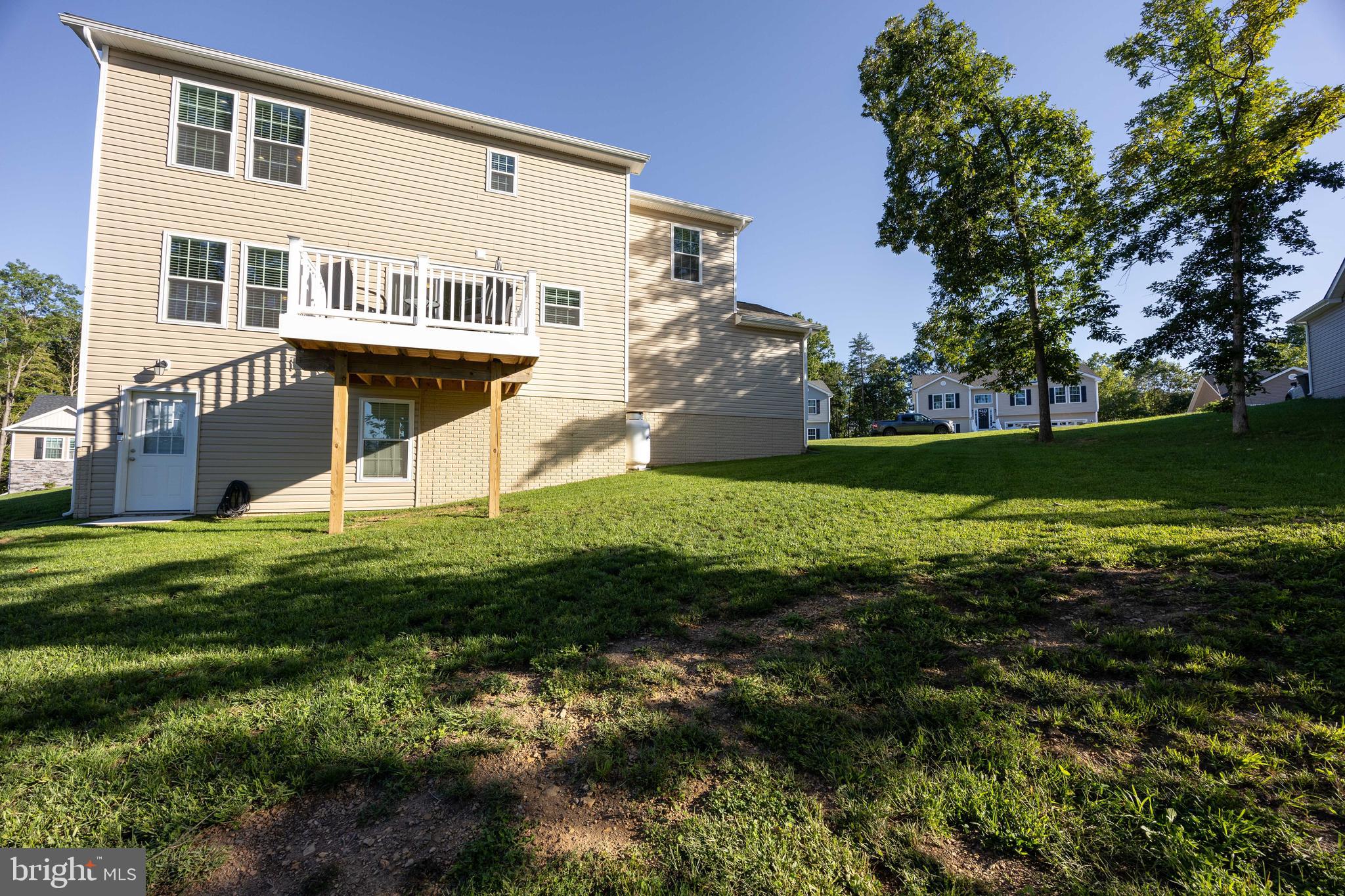 MIDDLE CREEK MANOR - Residential