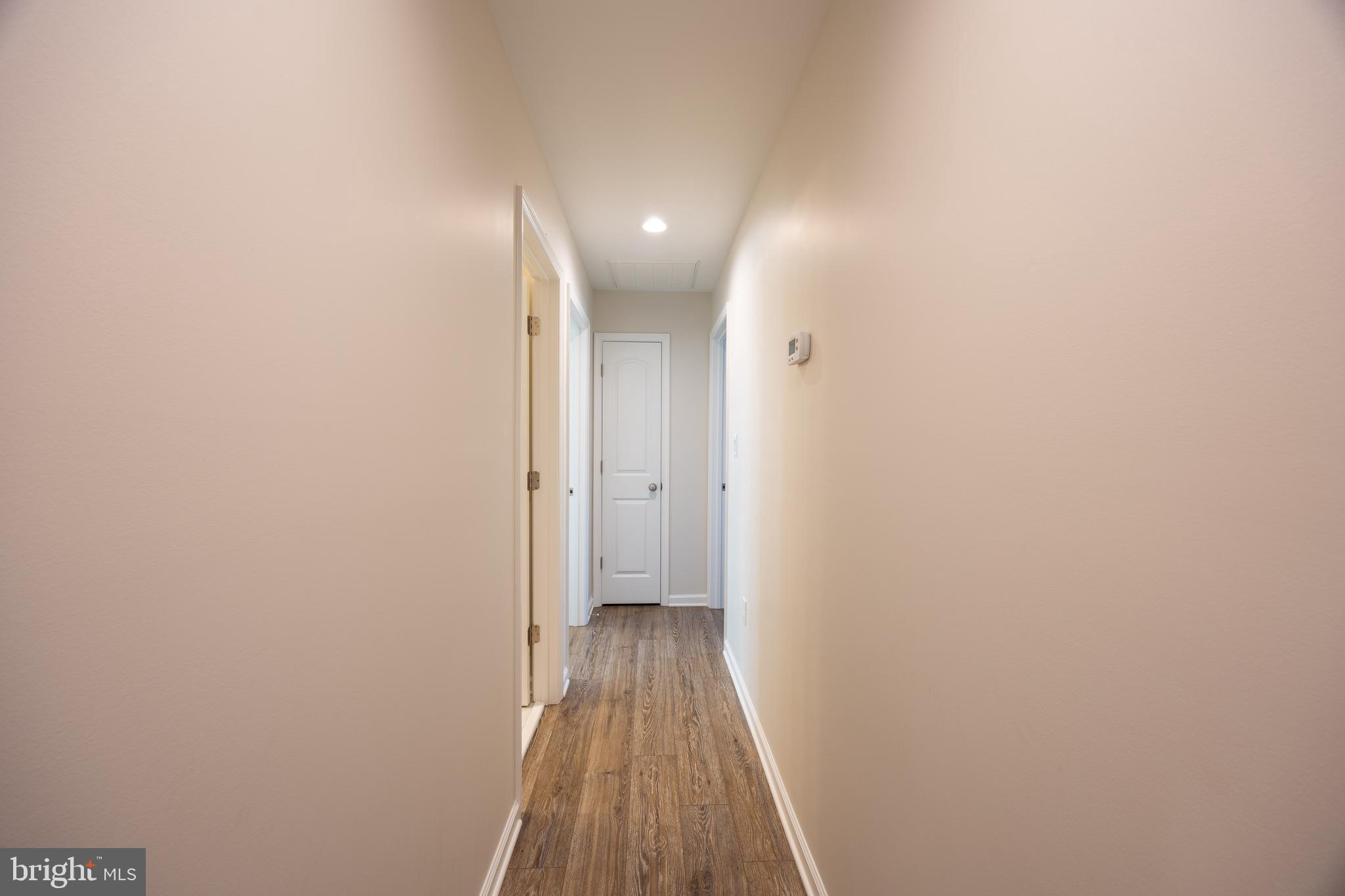 MIDDLE CREEK MANOR - Residential