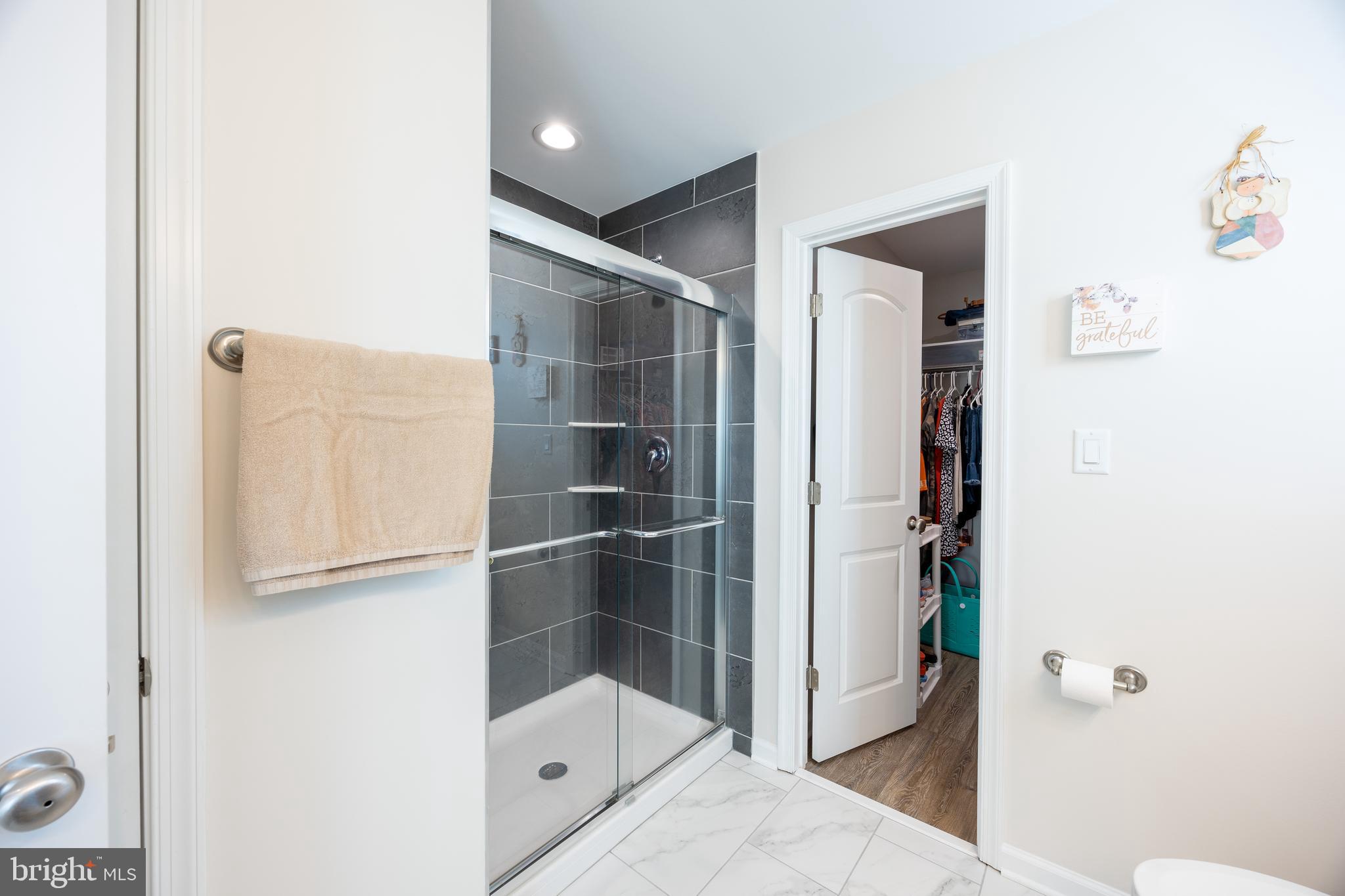 MIDDLE CREEK MANOR - Residential