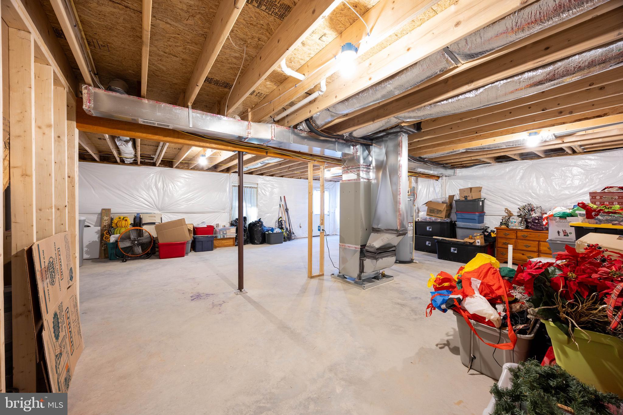 MIDDLE CREEK MANOR - Residential