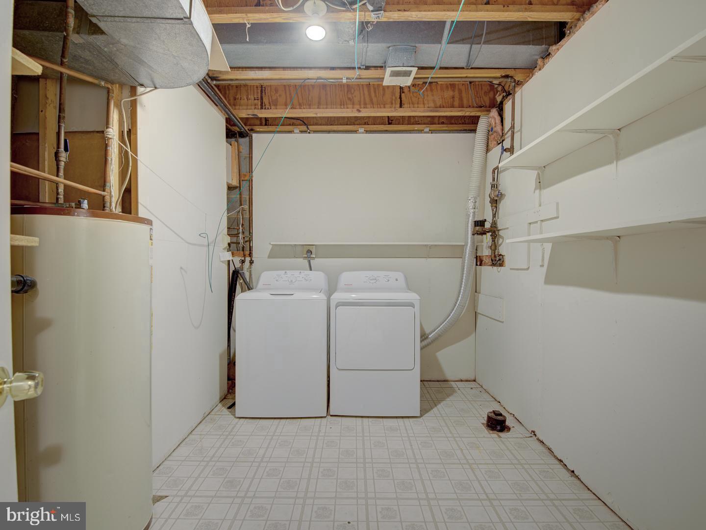 LAKEPOINTE - Residential Lease