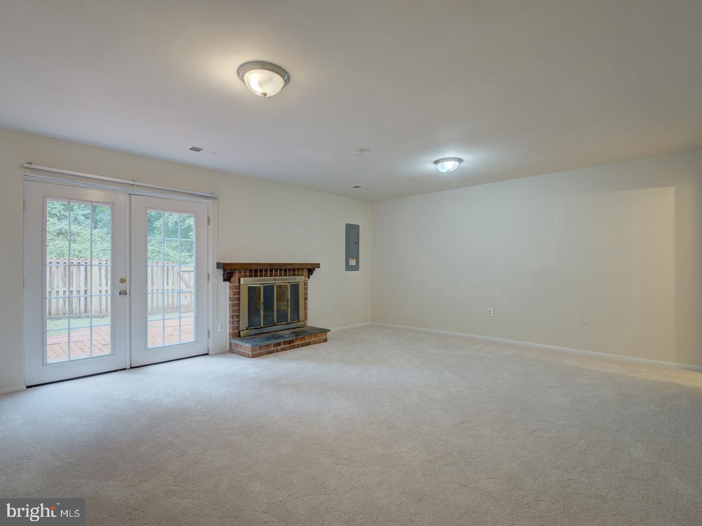 LAKEPOINTE - Residential Lease