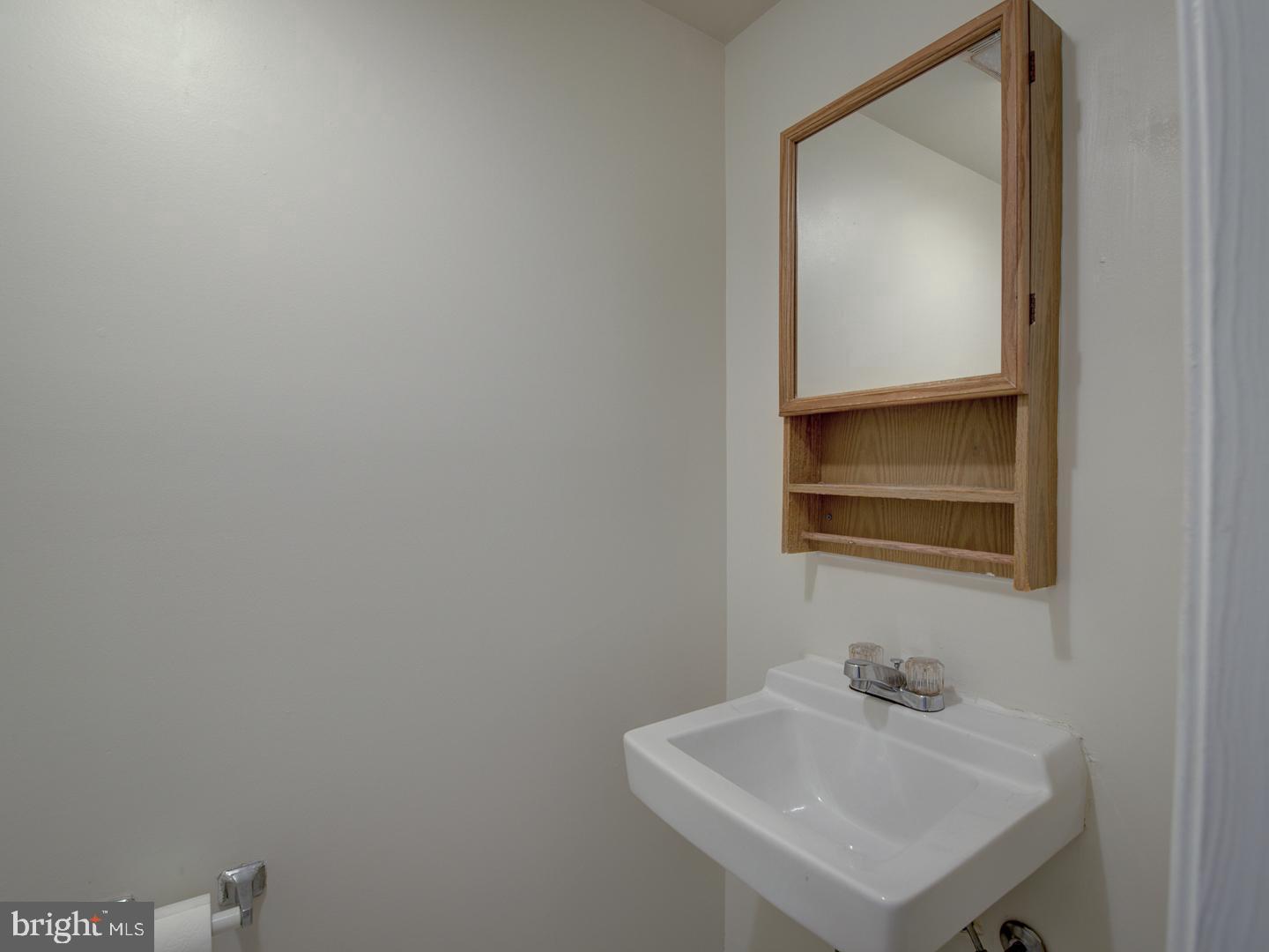 LAKEPOINTE - Residential Lease