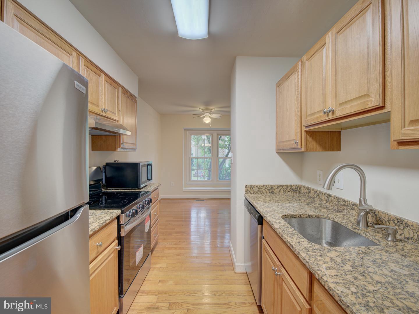 LAKEPOINTE - Residential Lease