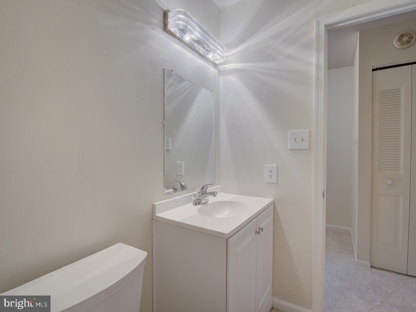 LAKEPOINTE - Residential Lease