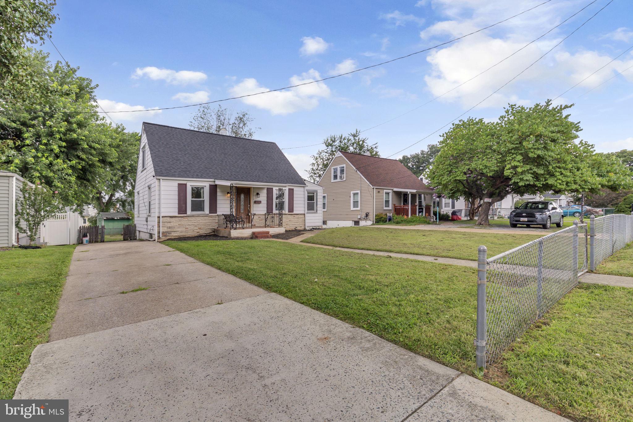 COLONIAL HOUSING - Residential