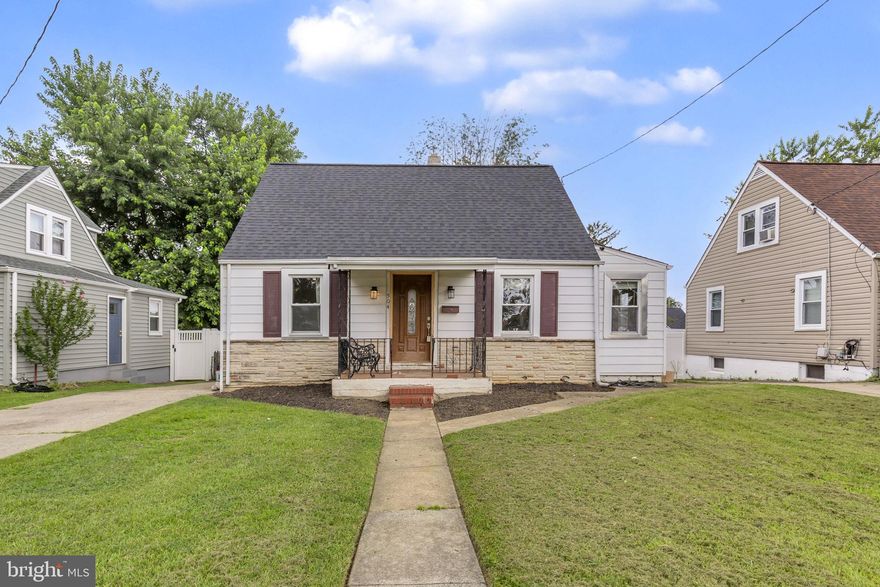 Charming 3-level single-family home with warmth, character, and outdoor space to enjoy! Start your day on the welcoming front porch overlooking a spacious front yard—perfect for sipping your morning coffee. Step inside to the main level featuring a cozy living room that flows seamlessly into the combined kitchen and dining area. From the kitchen, enjoy easy access to a large fenced backyard, ideal for outdoor entertaining or gardening. NEW ROOF, NEW DISHWASHER, Two bedrooms and a full bathroom complete the main floor. Upstairs, you'll find a versatile bonus room—perfect as a third bedroom, home office, or creative space. The partially finished lower level offers a fantastic rec room or entertaining area, plus a utility room and laundry for added convenience. This home has it all—schedule your private tour today!
Bundled service pricing available for buyers. Connect with the listing agent for details.