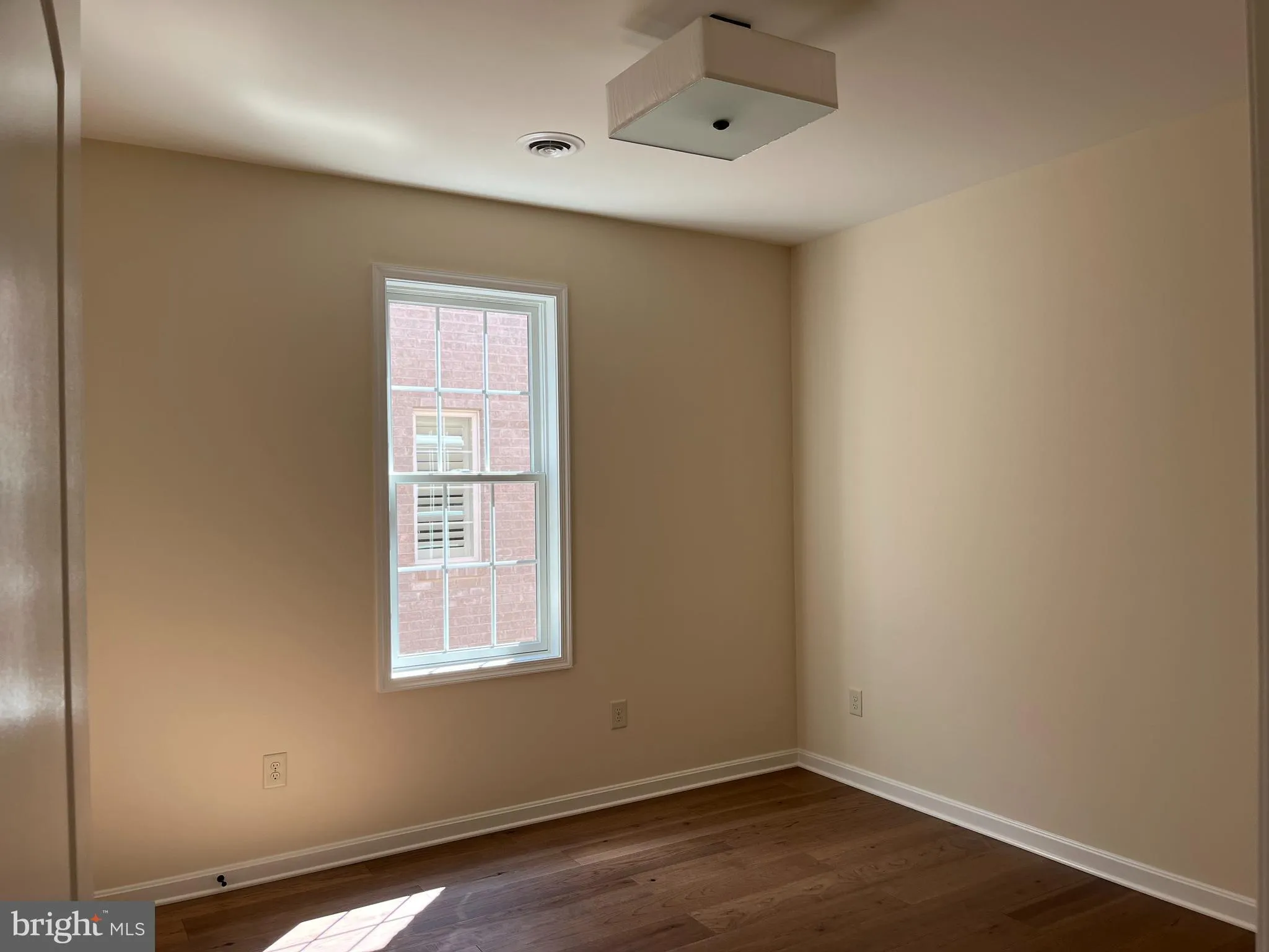 Hagerstown, Maryland 21742, United States, 2 Bedrooms Bedrooms, ,2 BathroomsBathrooms,Residential,Pending,181412