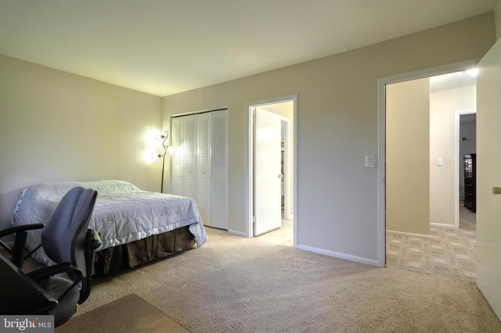 FOX RUN CONDOS - Residential