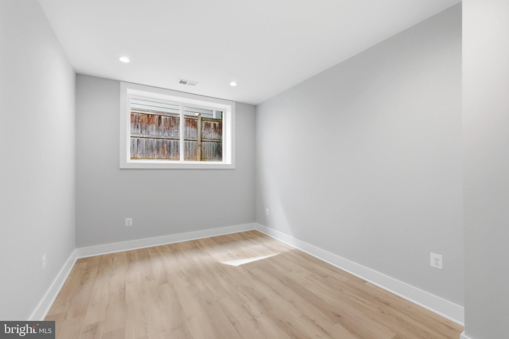 BRILYN PARK - Residential