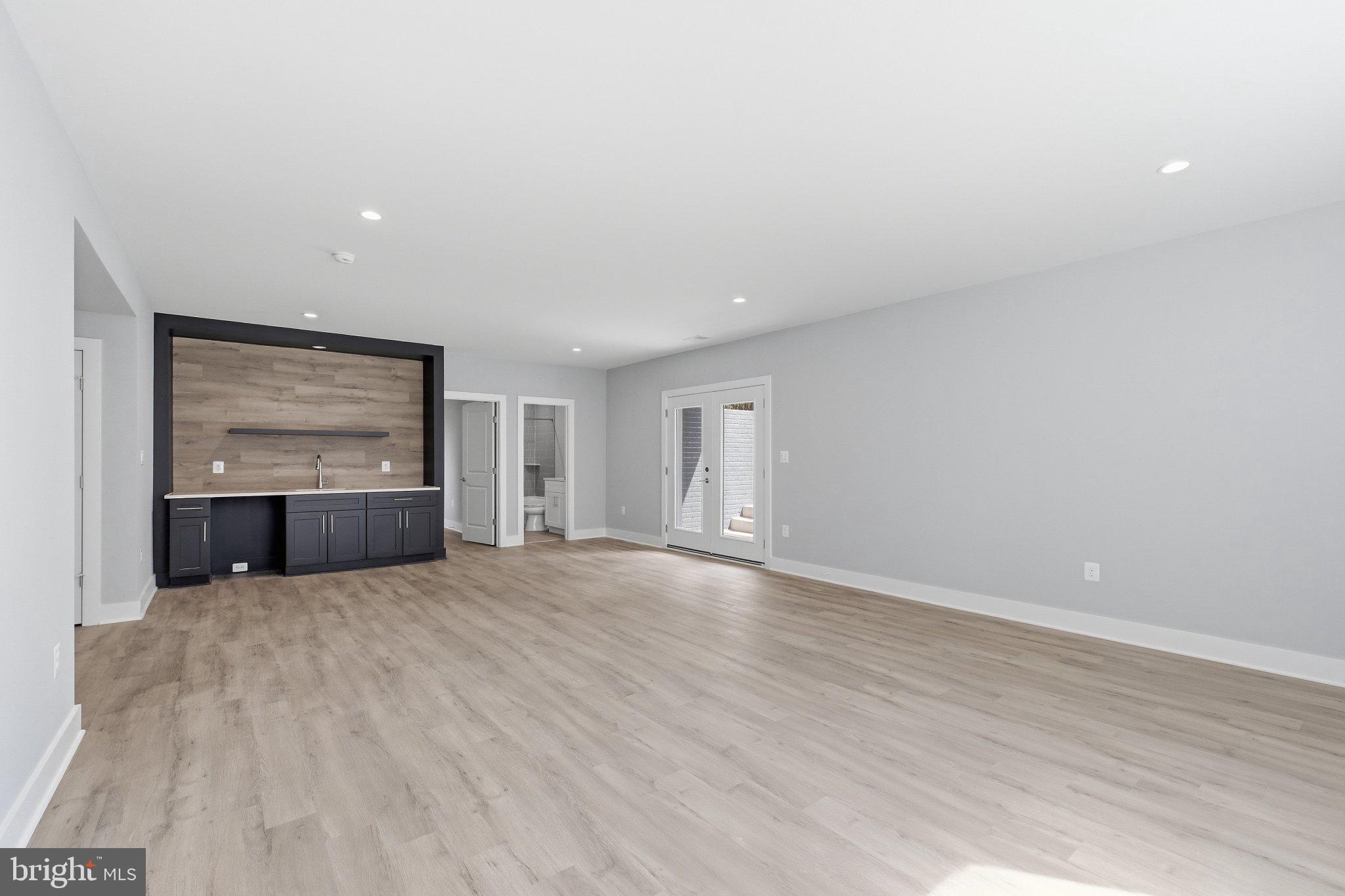 BRILYN PARK - Residential