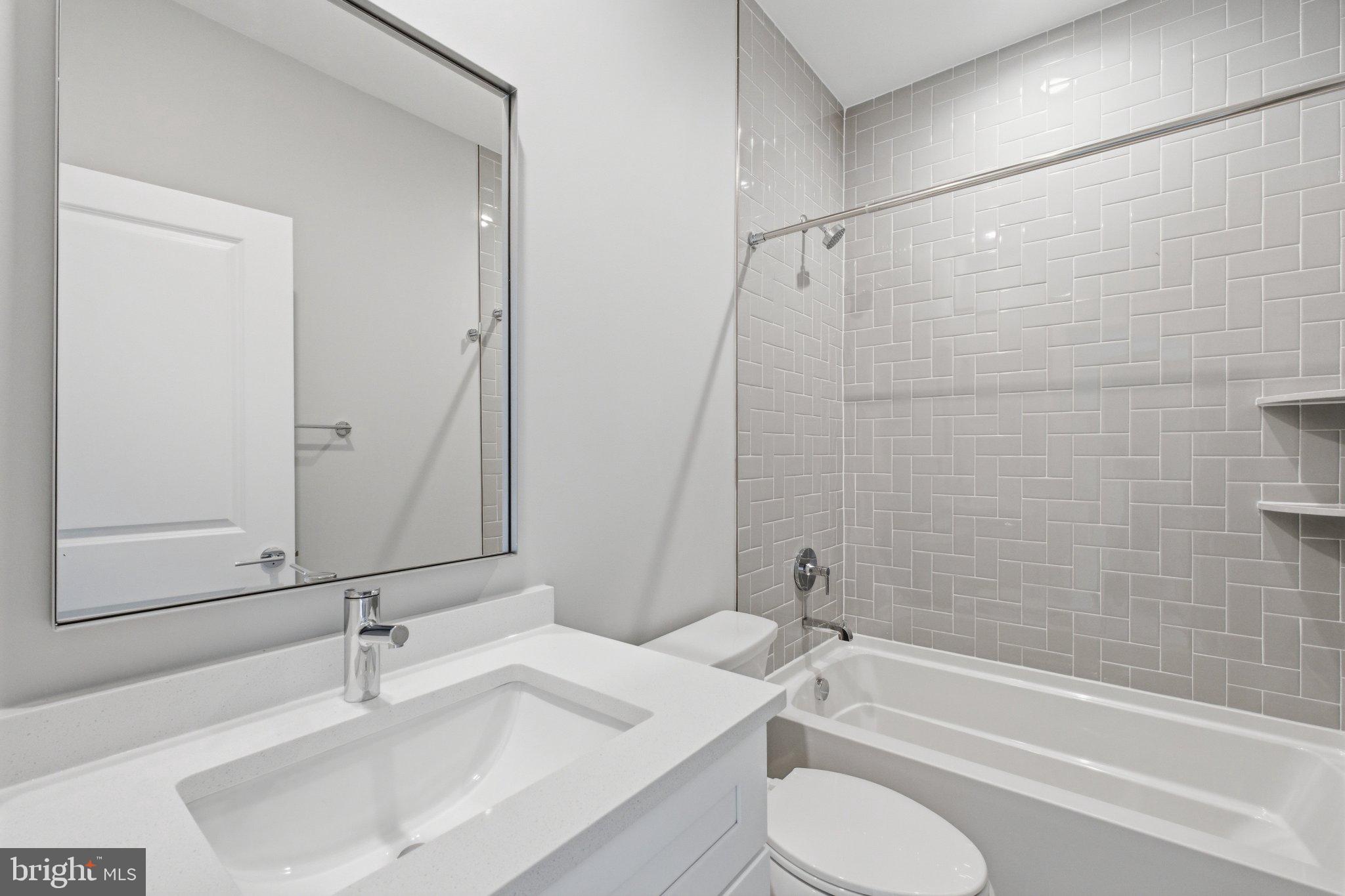 BRILYN PARK - Residential