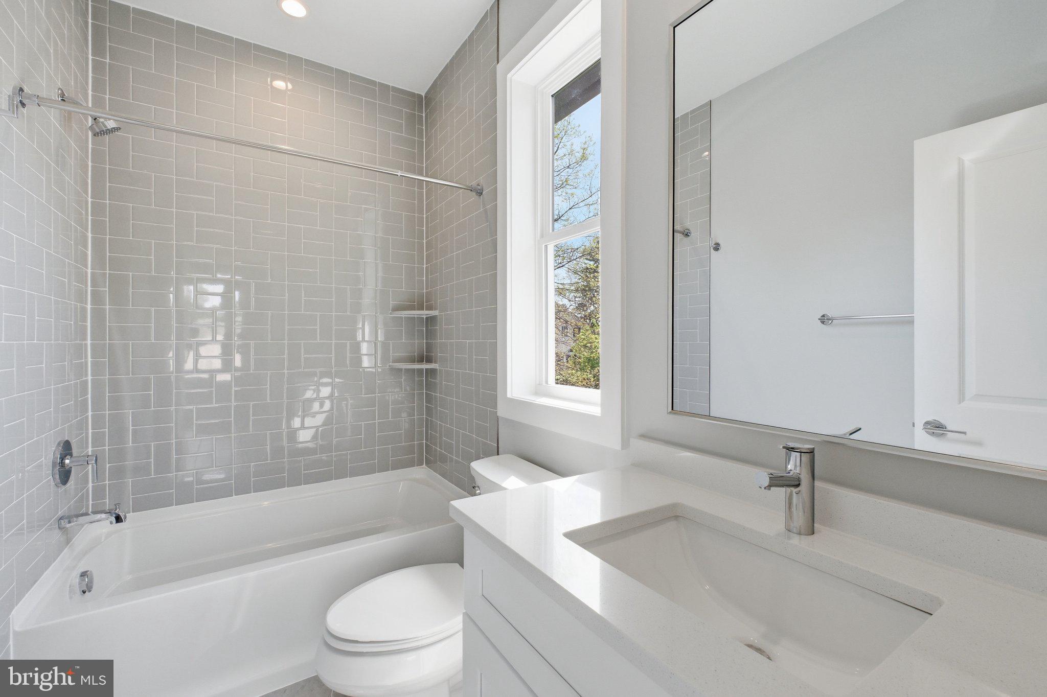 BRILYN PARK - Residential