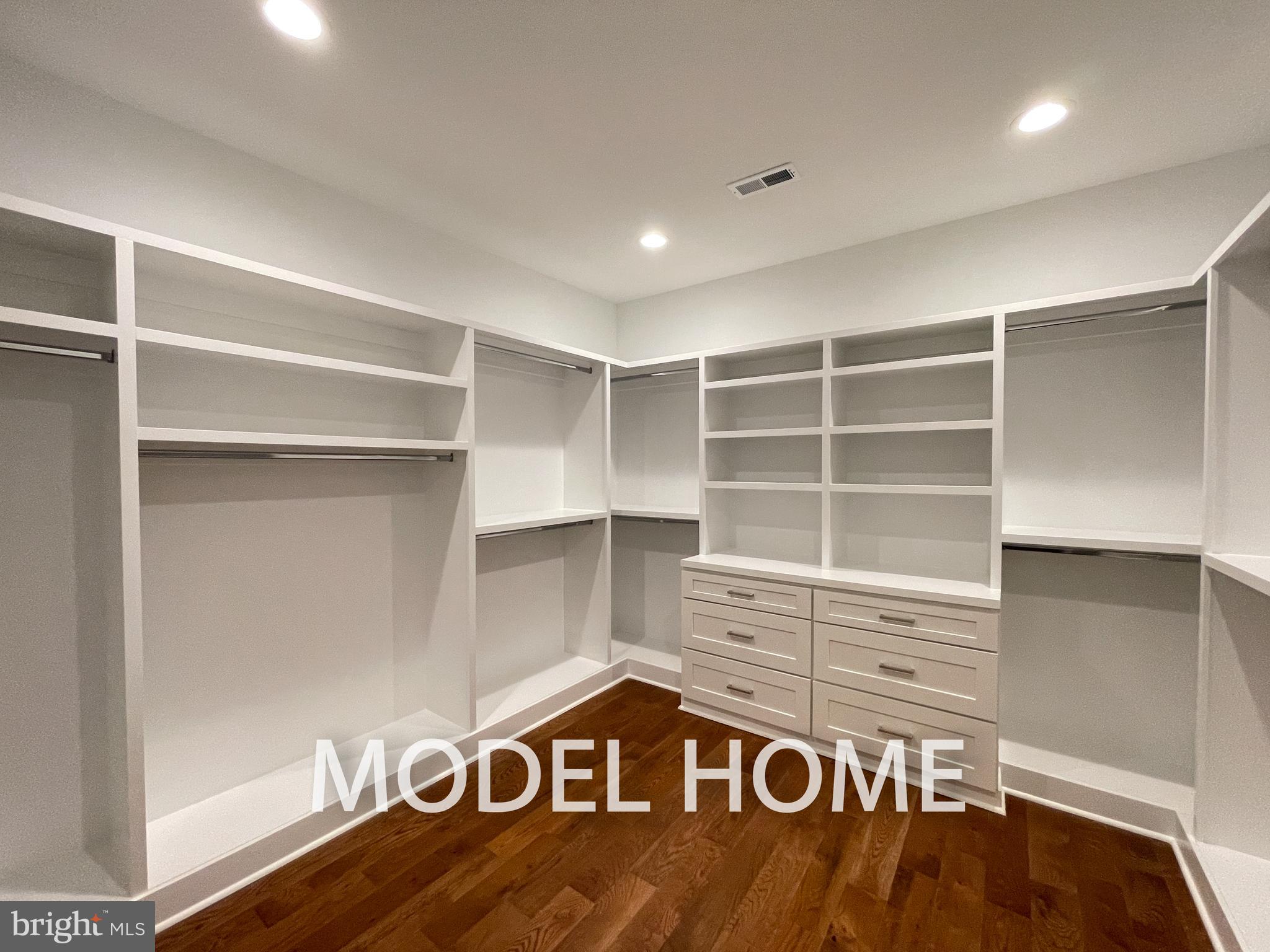 BRILYN PARK - Residential