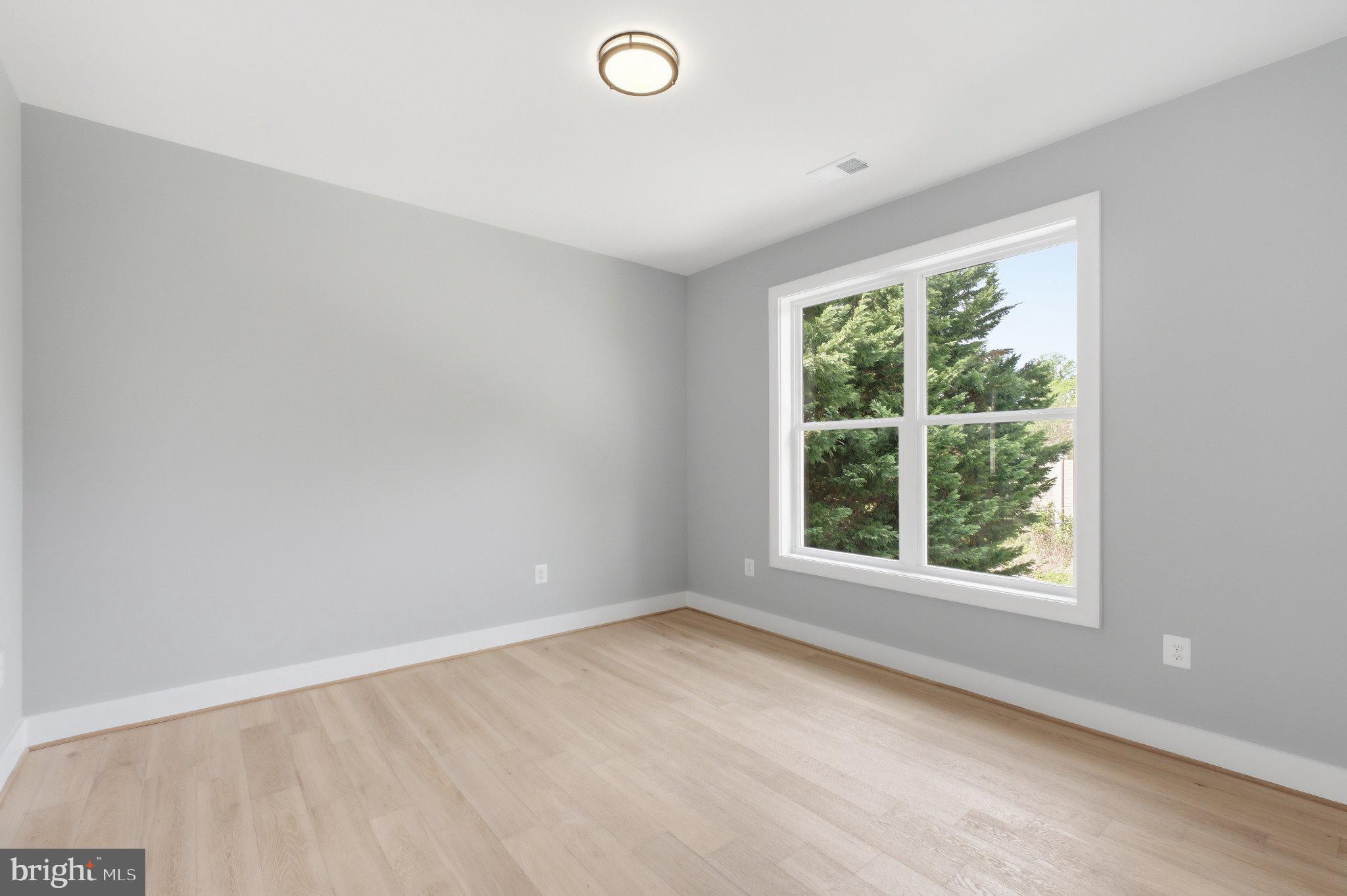 BRILYN PARK - Residential