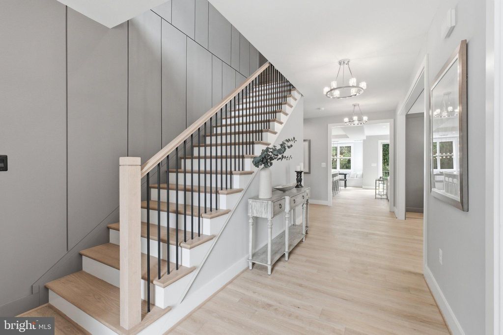 Photo of 6645 Hallwood Avenue, FALLS CHURCH, VA 22046 (MLS # VAFX2303552)